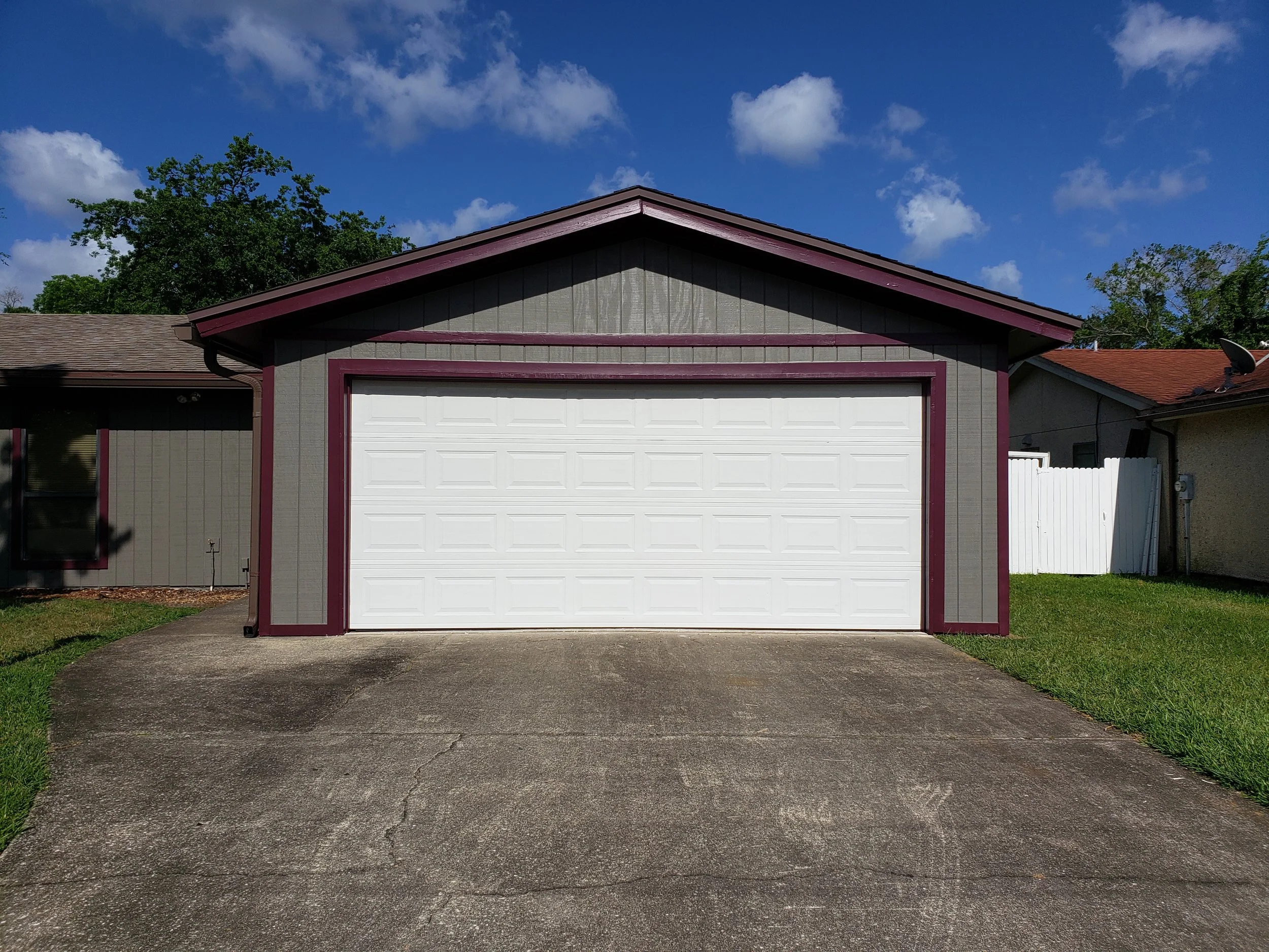 Jacksonville Fl Exterior Repaint
A picture of the Garage 