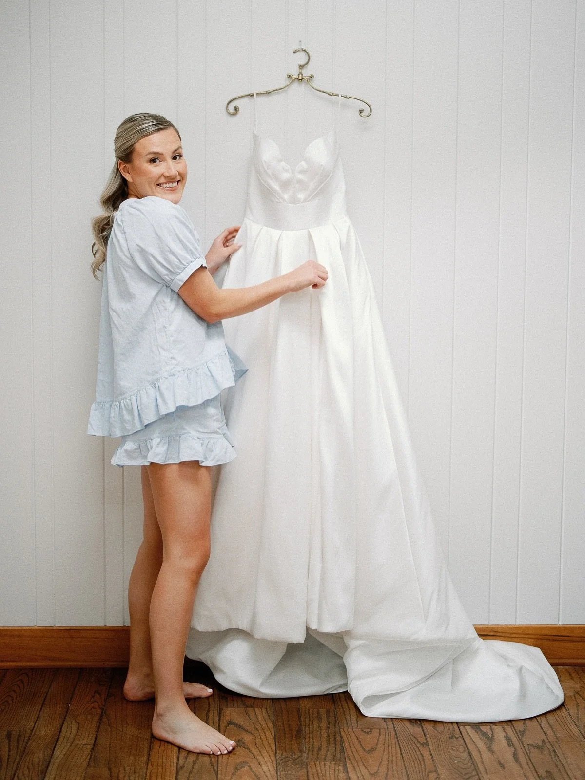 The McDaniel&rsquo;s! ✨

Stella was absolutely the sweetest to work with! Her half up classic &amp; modern style looked stunning on her 😍 

@trinitytolbertphoto you captured her beautifully! 🤩🥰

@ashleywhetstone amazinggg makeup as always 💕

Venu