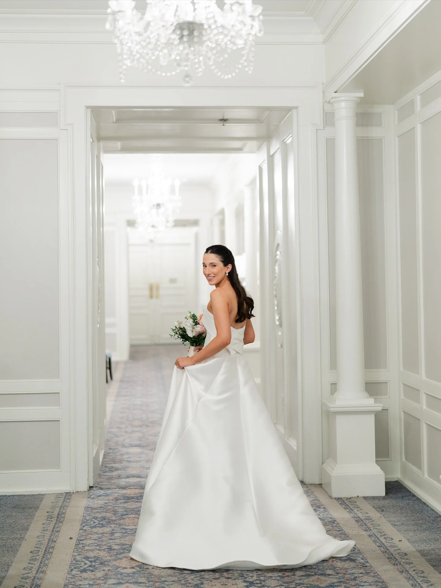 Caroline&rsquo;s getting ready morning was so peaceful @thecarolinainn 🥰&mdash;full of best friends, love &amp; laughter. Originally at her trial, we had done a high updo but she had a change of heart and wanted this clean, chic half up style and I&