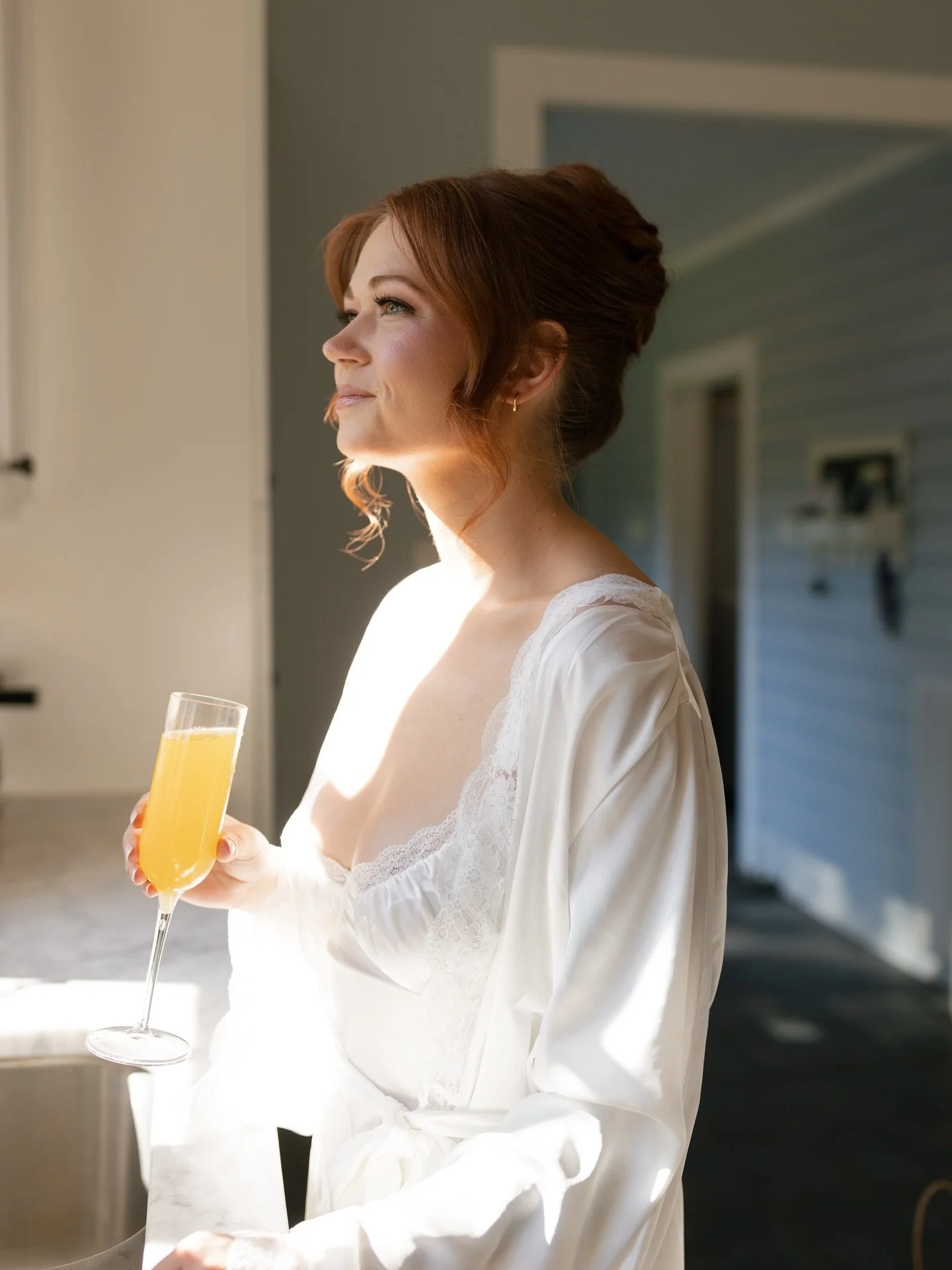 Take me back to Hannah&rsquo;s gorgeous day! 🥰

Hannah was a pure joy to work with. She has such a beautiful soul inside and out! Her day took place at the beautiful @oldlystrainn 😍 

She wanted the piled high twist and at her trial we realized we 