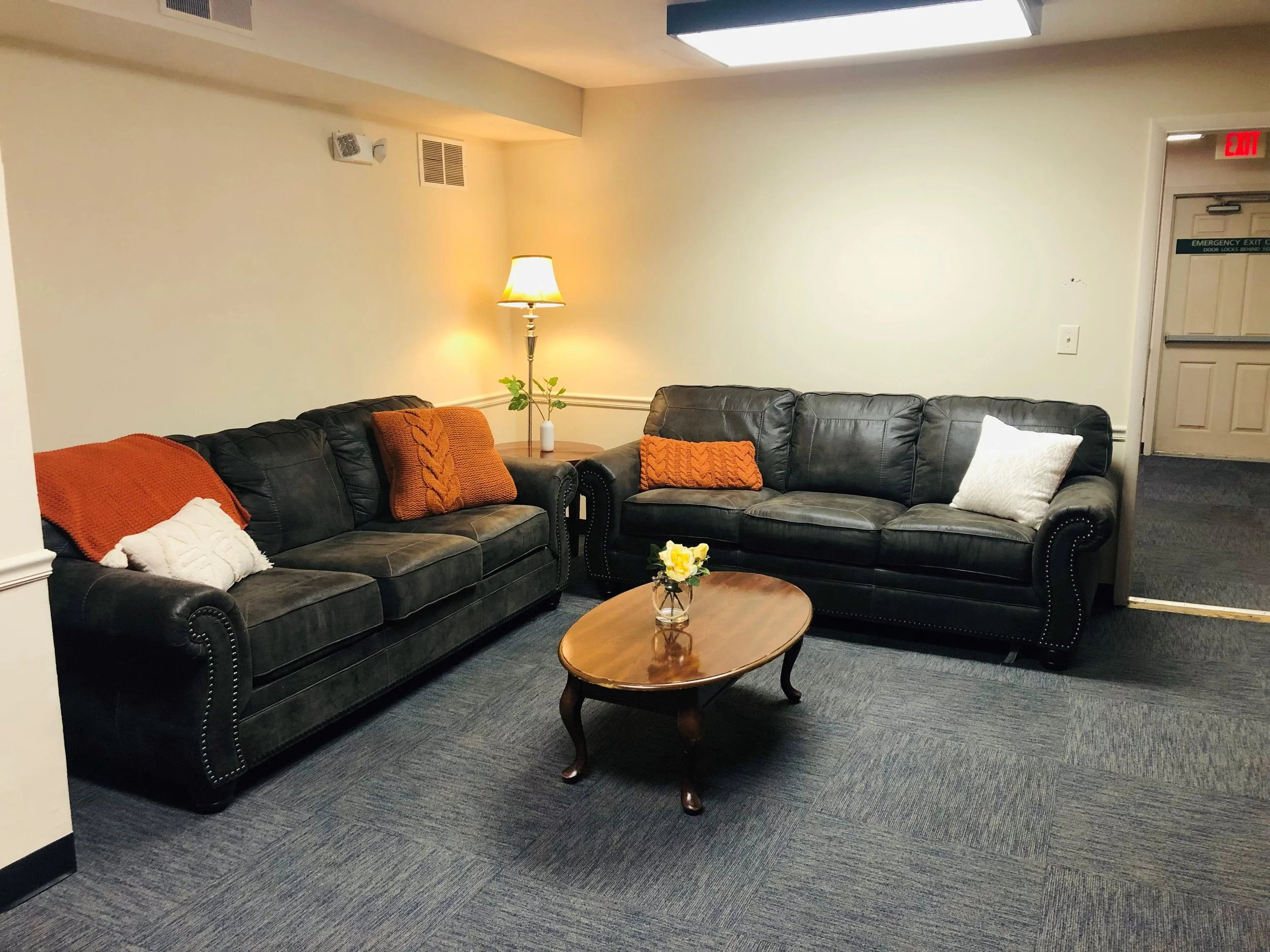 HLMC Lounge 1.jpg