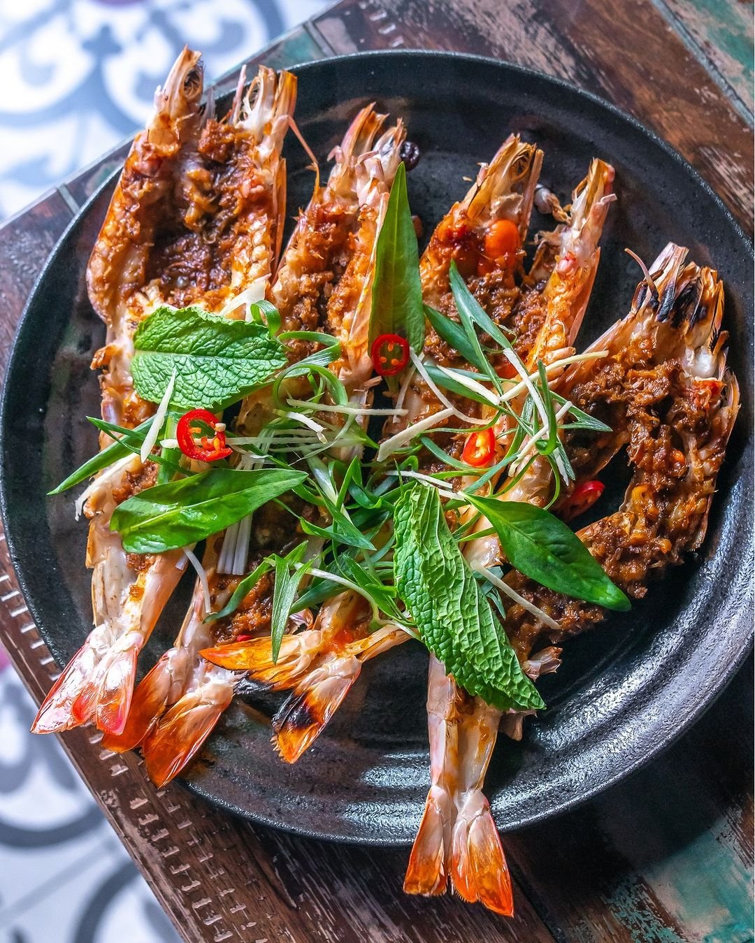 SUCCULENT CHAR GRILLED SKULL ISLAND PRAWNS with a TANTALISING Tomato &amp; Chilli Sambal🦐

LIP SMACKING, MOUTH WATERING, SAVOURY GOODNESS!

The FRESHEST Skull Island King Prawns lathered in a SPICY, UMAMI-TASTIC Sambal Butter.

GET YOURS TONIGHT via