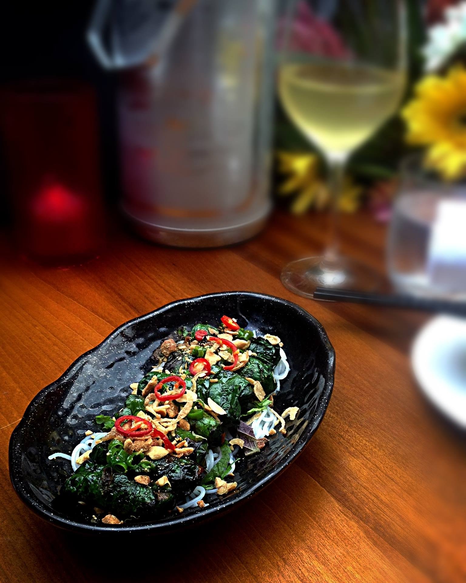 A Vietnamese CLASSIC to add to your order at Red Lantern tonight - B&ograve; L&aacute; Lốt - Char Grilled Wagyu Beef Wrapped in Betel Leaves, served with Pickles and Rice Noodles.

These DELECTABLE morsels are CHAR GRILLED to PERFECTION making them t