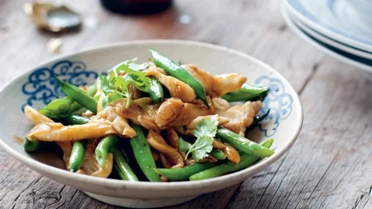 GREEN BEANS STIR FRIED WITH OYSTER MUSHROOMS &amp; GARLIC