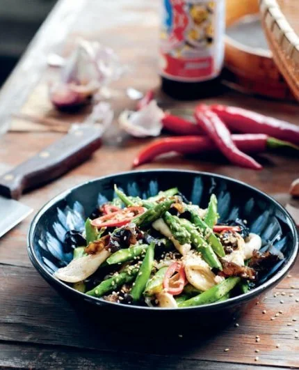 ASPARAGUS WOK TOSSED WITH OYSTER MUSHROOMS
