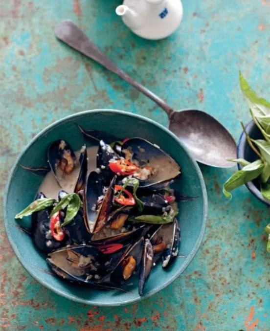 HA LONG BAY MUSSELS COOKED IN LEMONGRASS SCENTED COCONUT MILK