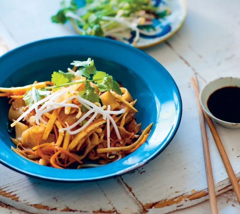Rice noodles wok-tossed with bamboo and pork