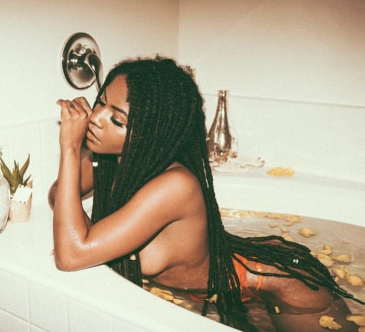 Objectifs sensuels pour célibataires : Et si votre plus grand amour, c’était vous ?
