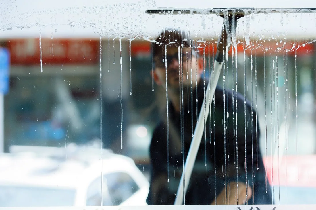 Window Cleaning Contractors - Window Cleaning Specialists