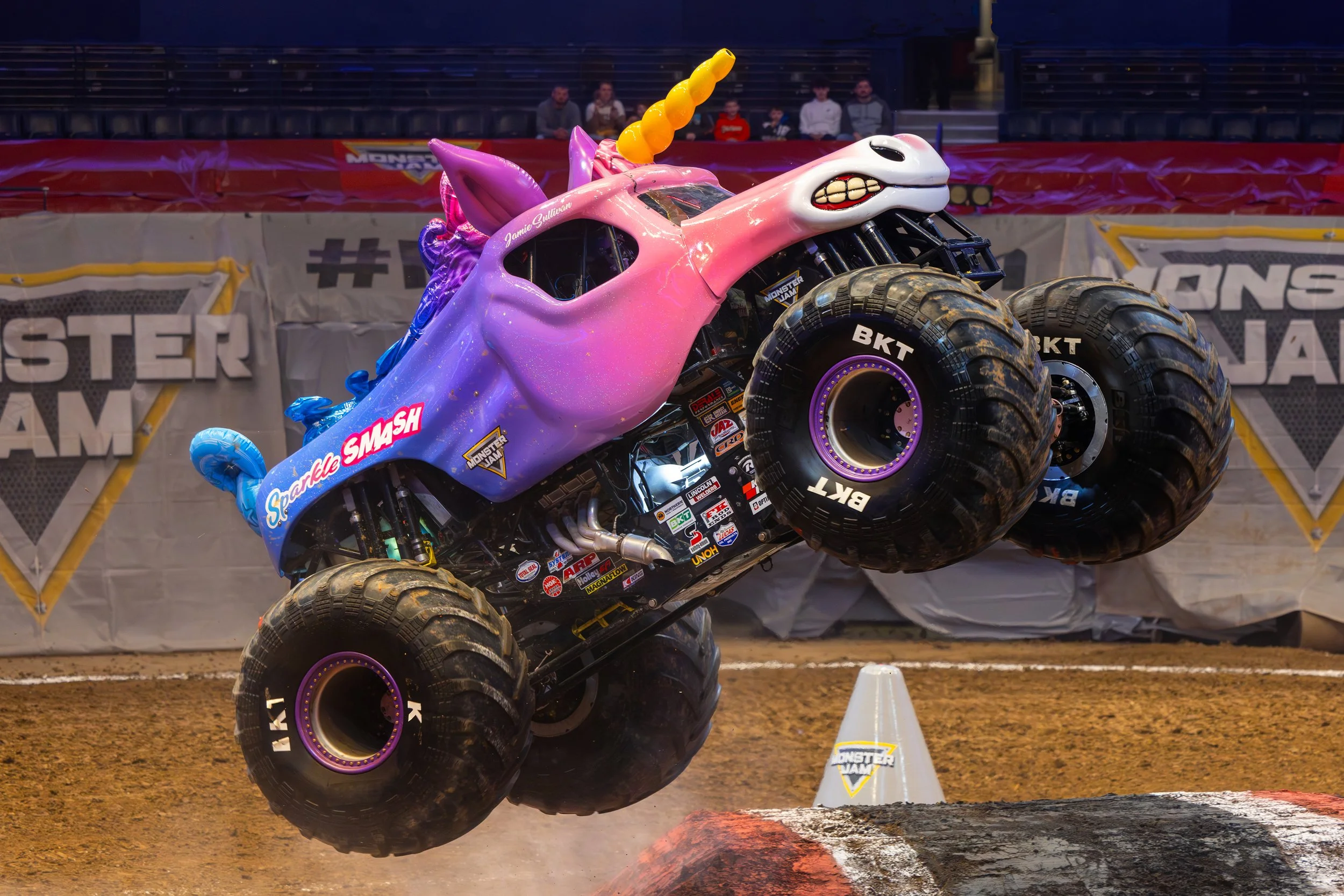 SPARKLE SMASH LIVE ACTION.jpg