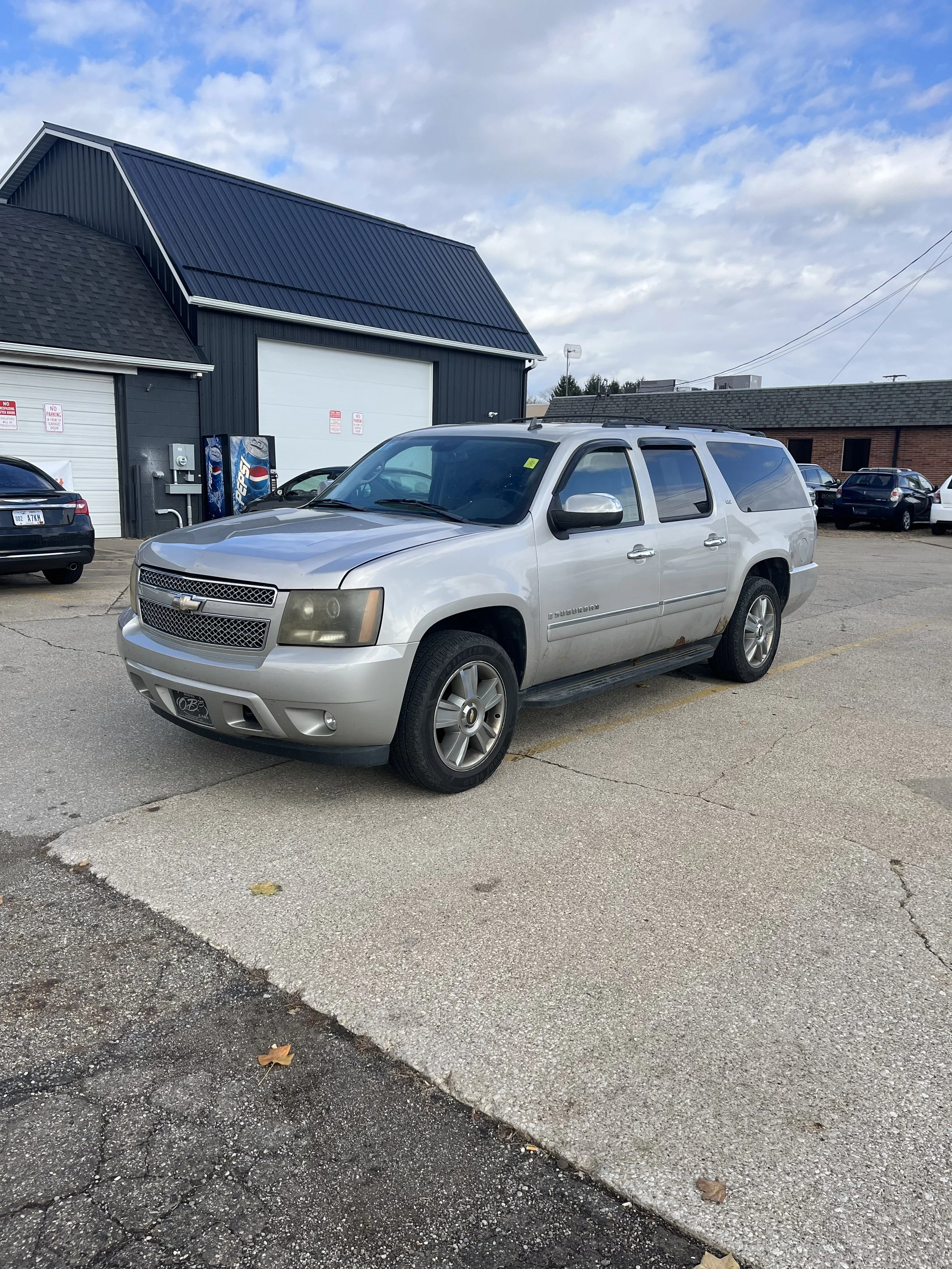 2009 Chevrolet Suburban LTZ's photo