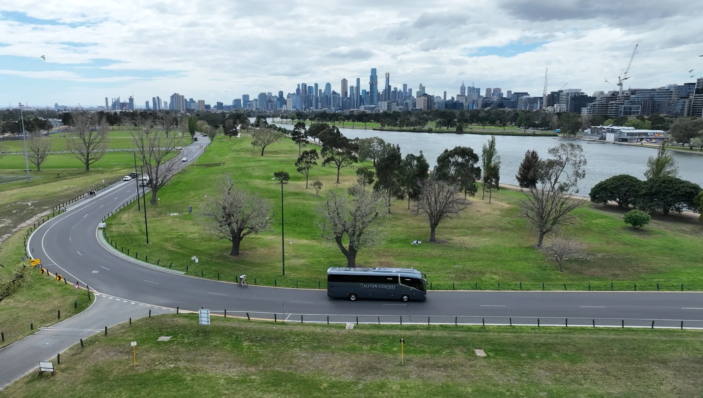5 Essential Planning Tips for Corporate Bus Hire in Melbourne