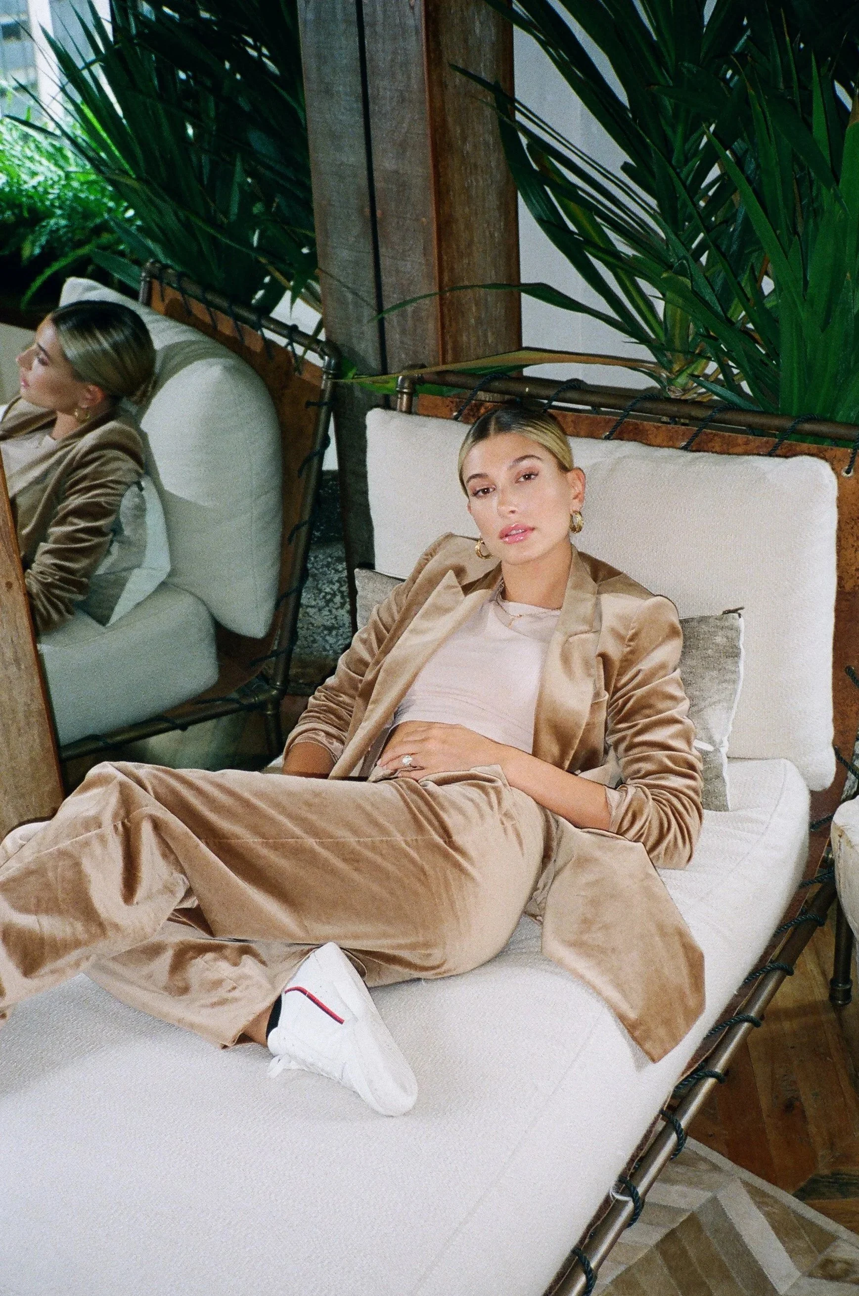 Hailey_Baldwin-7.jpg