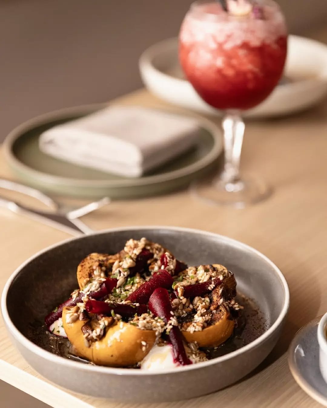 These persimmons were luscious! 😍
Alas, the persimmon season is over, but we have some superb new dishes on the summer menu. It's an exciting season as a chef, with lovely new fruits and tender vegetables coming in. 

Thanks @sitchu.perth and @bytom