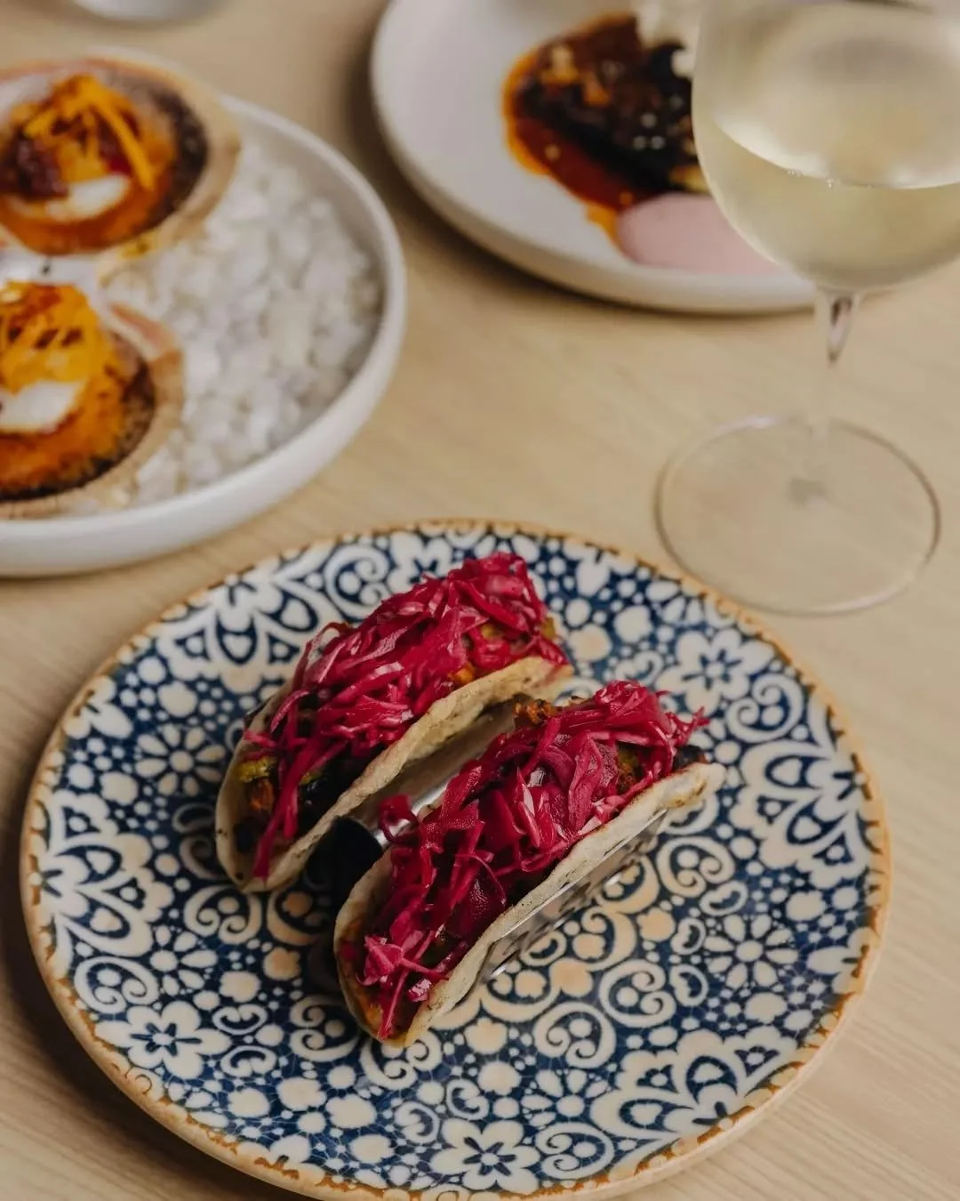 Did you know you're welcome to pop in for drinks and snacks at INARA? 
Here are our picks...

🍴&ldquo;Shawarma&rdquo;, shish tawook, pickled cabbage, plum amba tahina, hawaij sauce
🍴 Abrolhos Island scallop , caramelised pumpkin butter, pickled pum