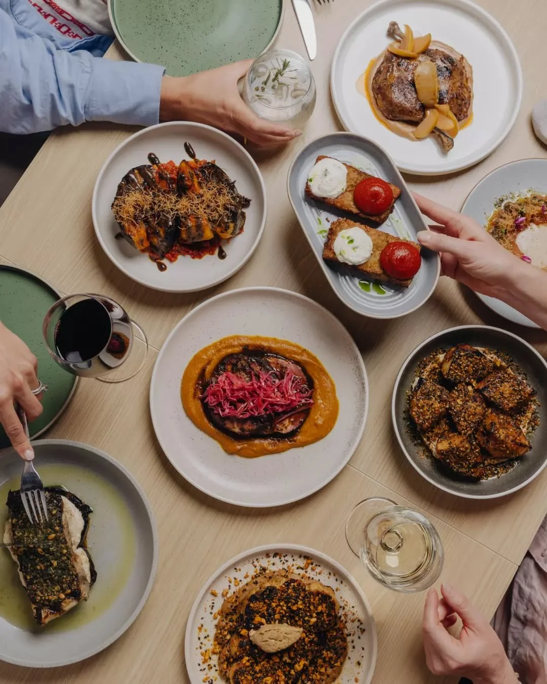 At INARA, we say the best meals are the ones shared with the people you love 🤍

Gather around our table and experience the rich, vibrant flavours of the Eastern Mediterranean, inspired by sun-soaked coastlines, bustling markets and timeless recipes 