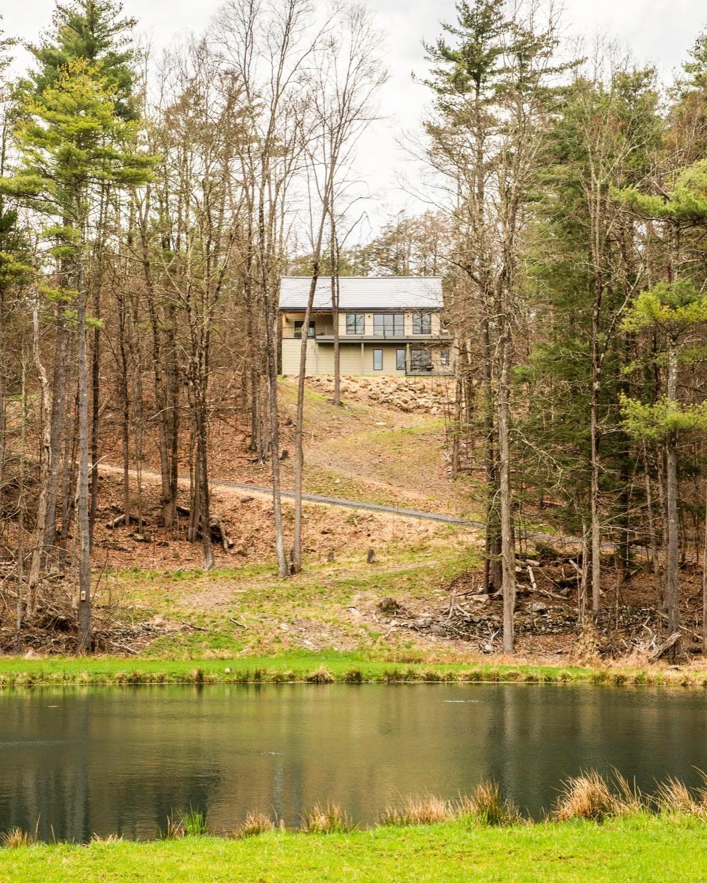 Welcome to Lakeview Hideaway

An Exclusive New Listing by @ThisOldHudson

Discover a harmonious blend of luxury and sustainability at Lakeview Hideaway. At the end of a long private driveway, this certified green-build home features a meticulously cr