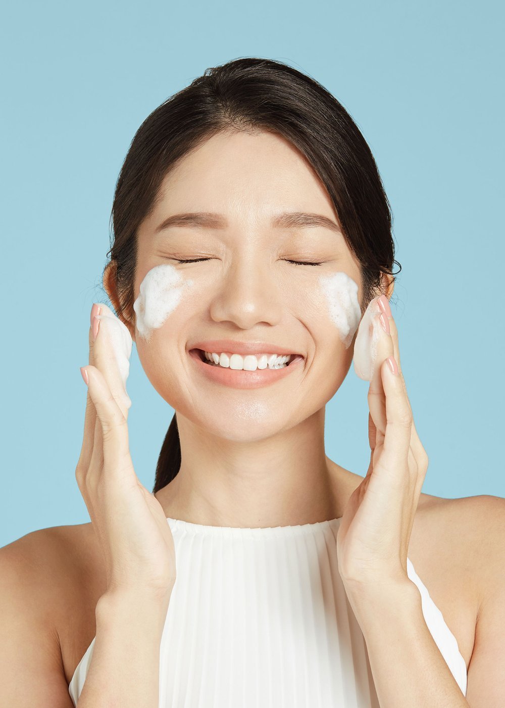 Neutrogena-Skincare-beauty-campaign-web.jpg