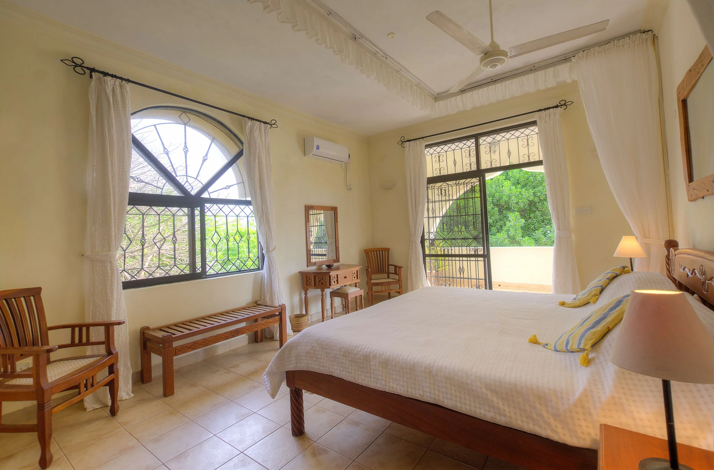 Maweni House -  Bedrooms 001.jpg