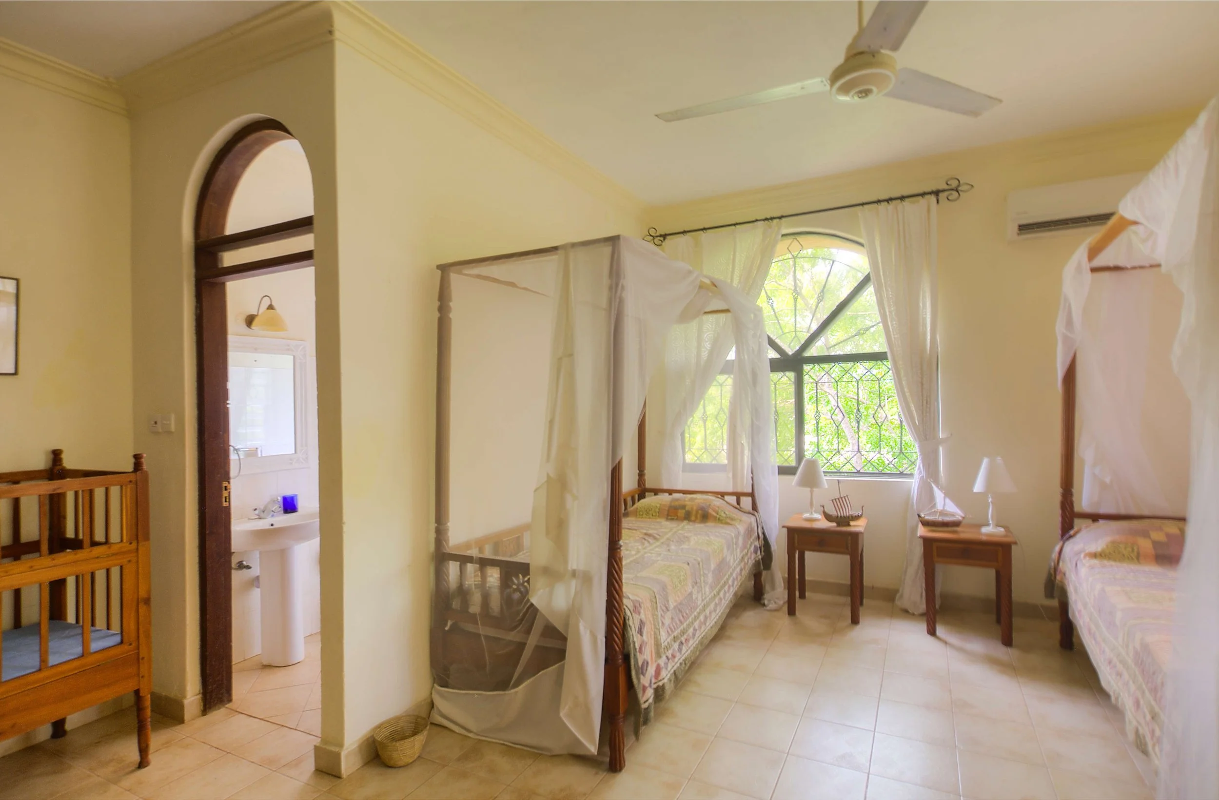 Maweni House -  Bedrooms 013.jpg