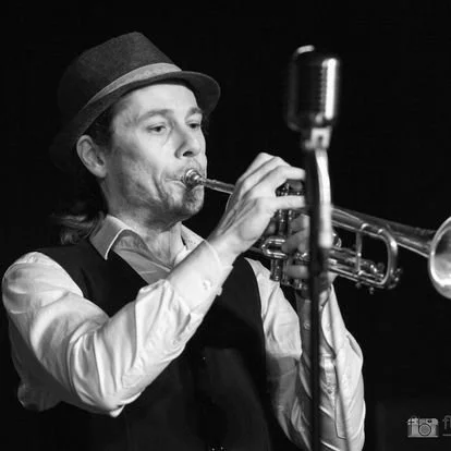 Andy Trumpet Black and white.jpeg