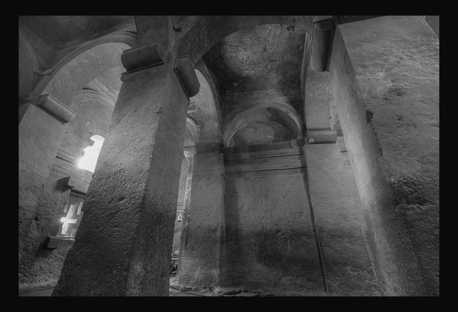 presence_14_rock_interior.jpg