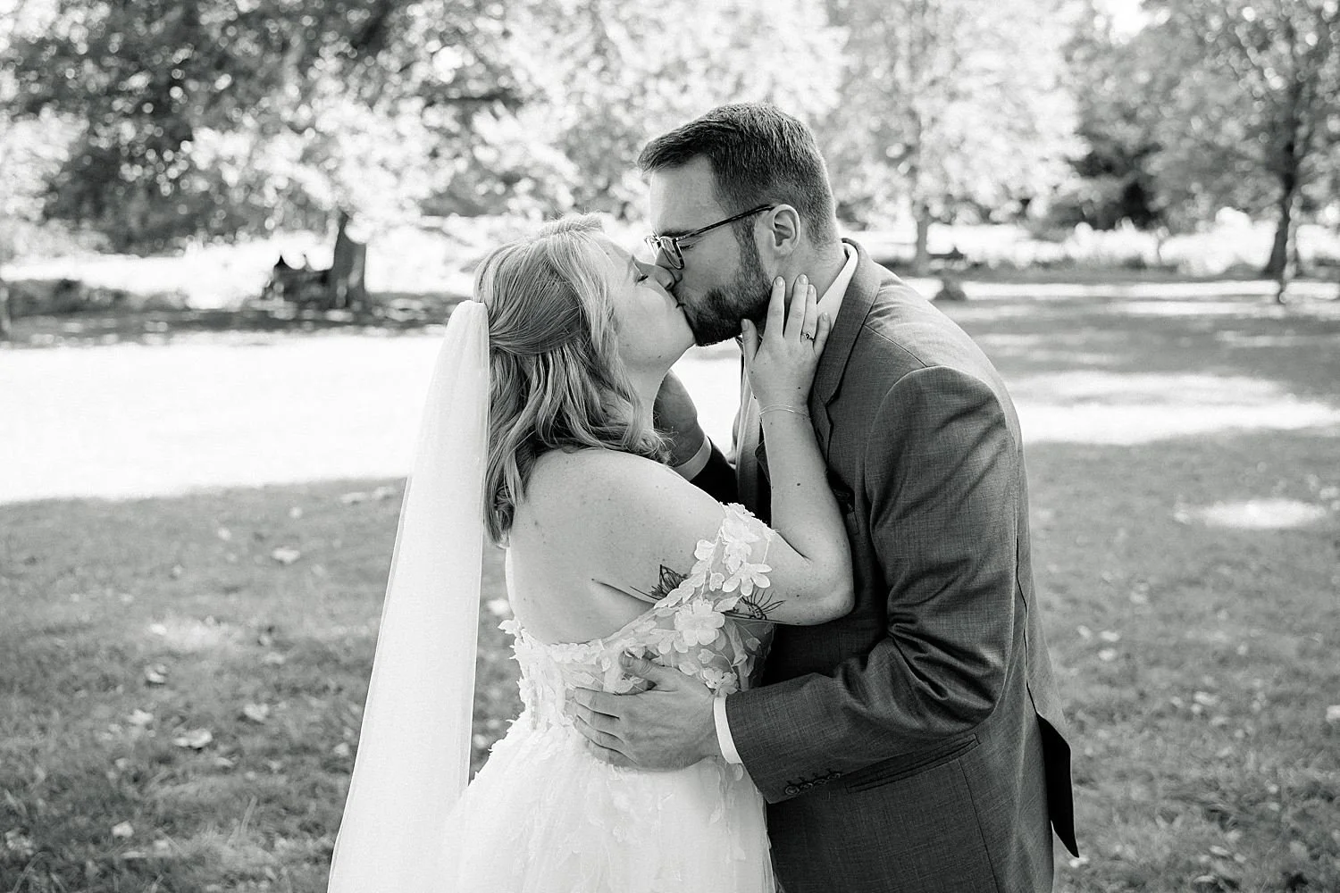 Brautpaarportraits im Weingut am Maxbrunnen, Bad Dürkheim