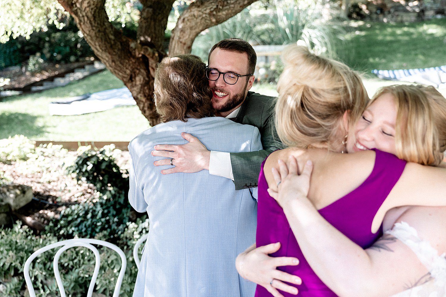 Gratulationen nach der Trauung im Weingut am Maxbrunnen