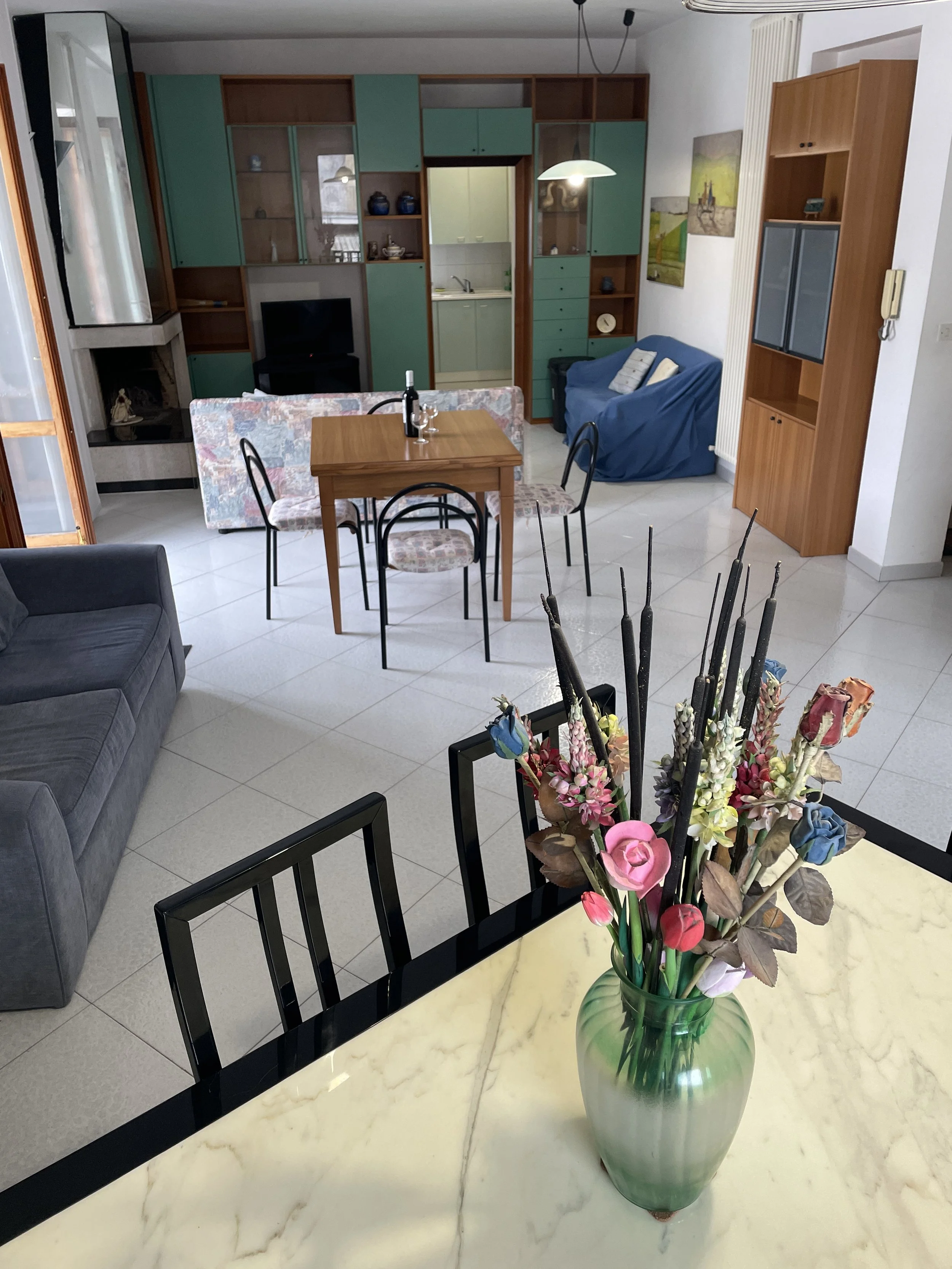 View towards the kitchen