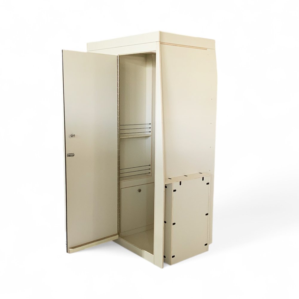 cm-campermodule-4in1badloesung-d1h2-frontansicht-dusche-wc-toilette-badtuer-offen-sand-1000x1000.jpg