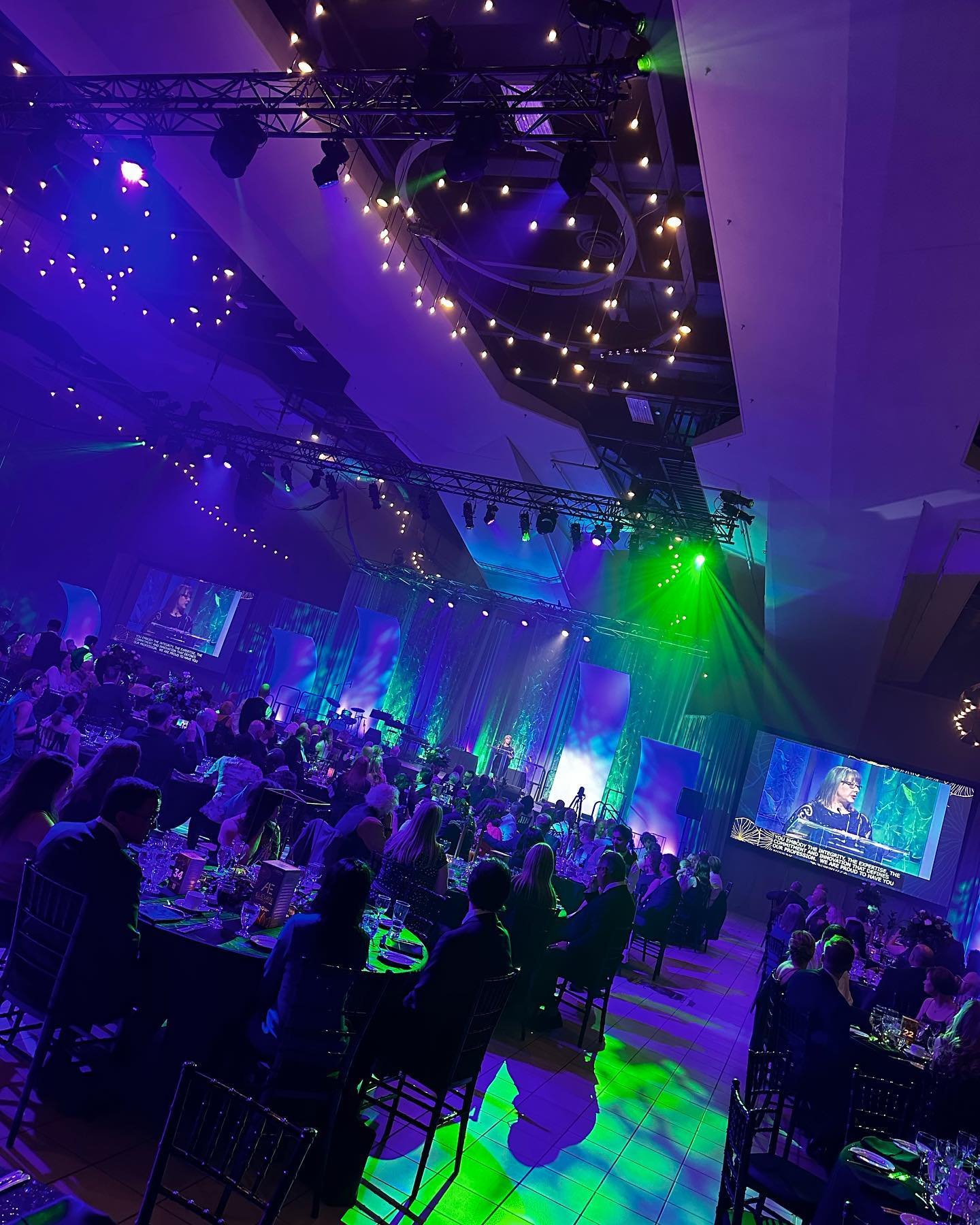 After spending a week in Tuscany 🇮🇹 it felt great to come home and get back to doing what I love. It was a pleasure to perform once again at the Elevate Awards Gala for @cpa_ab  at the @edmontonconventioncentre overlooking the stunning Edmonton riv