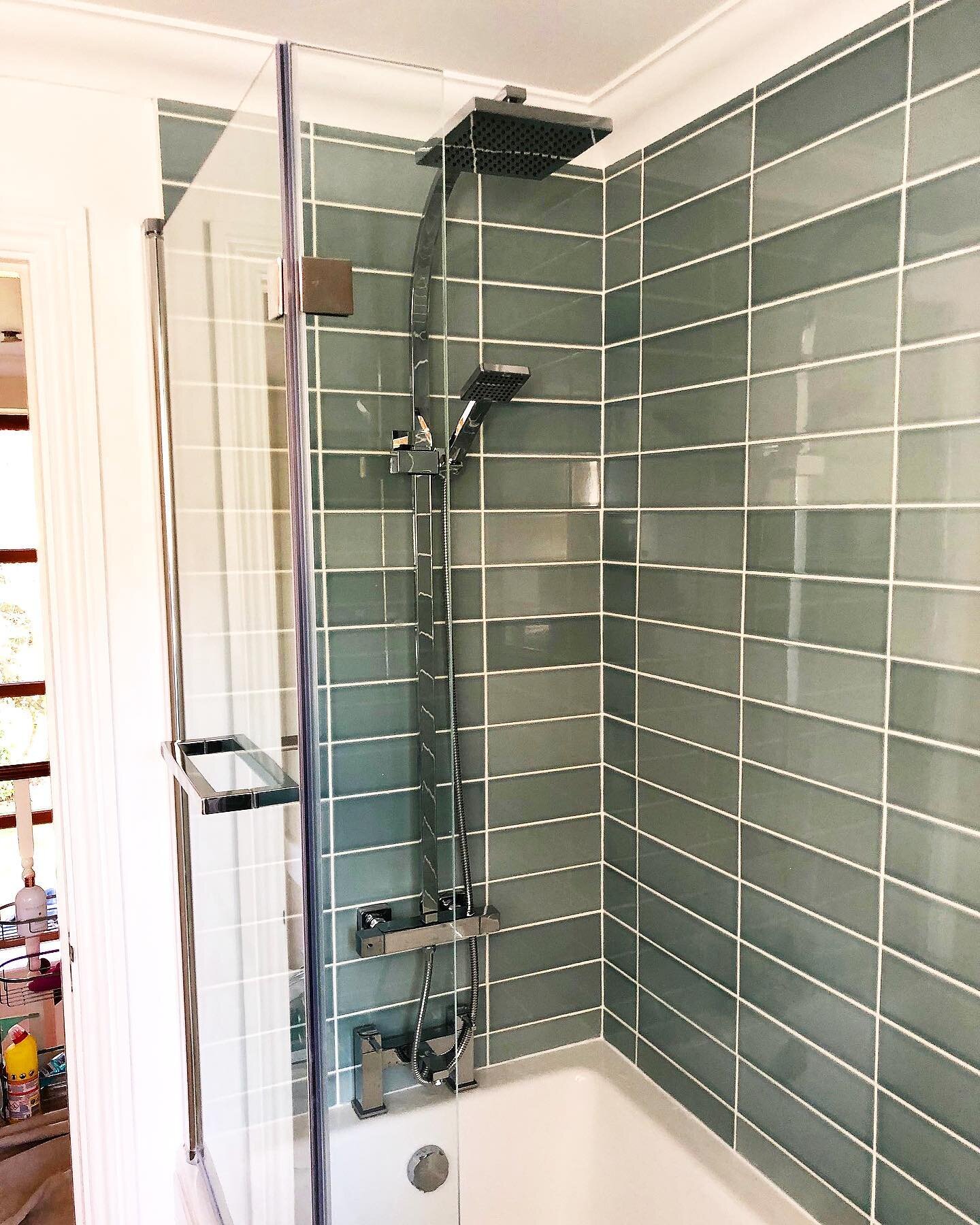 We install showers, baths, sinks, the like! 
If you&rsquo;re thinking of getting your bathroom renovated, give us a call on 01923 286777