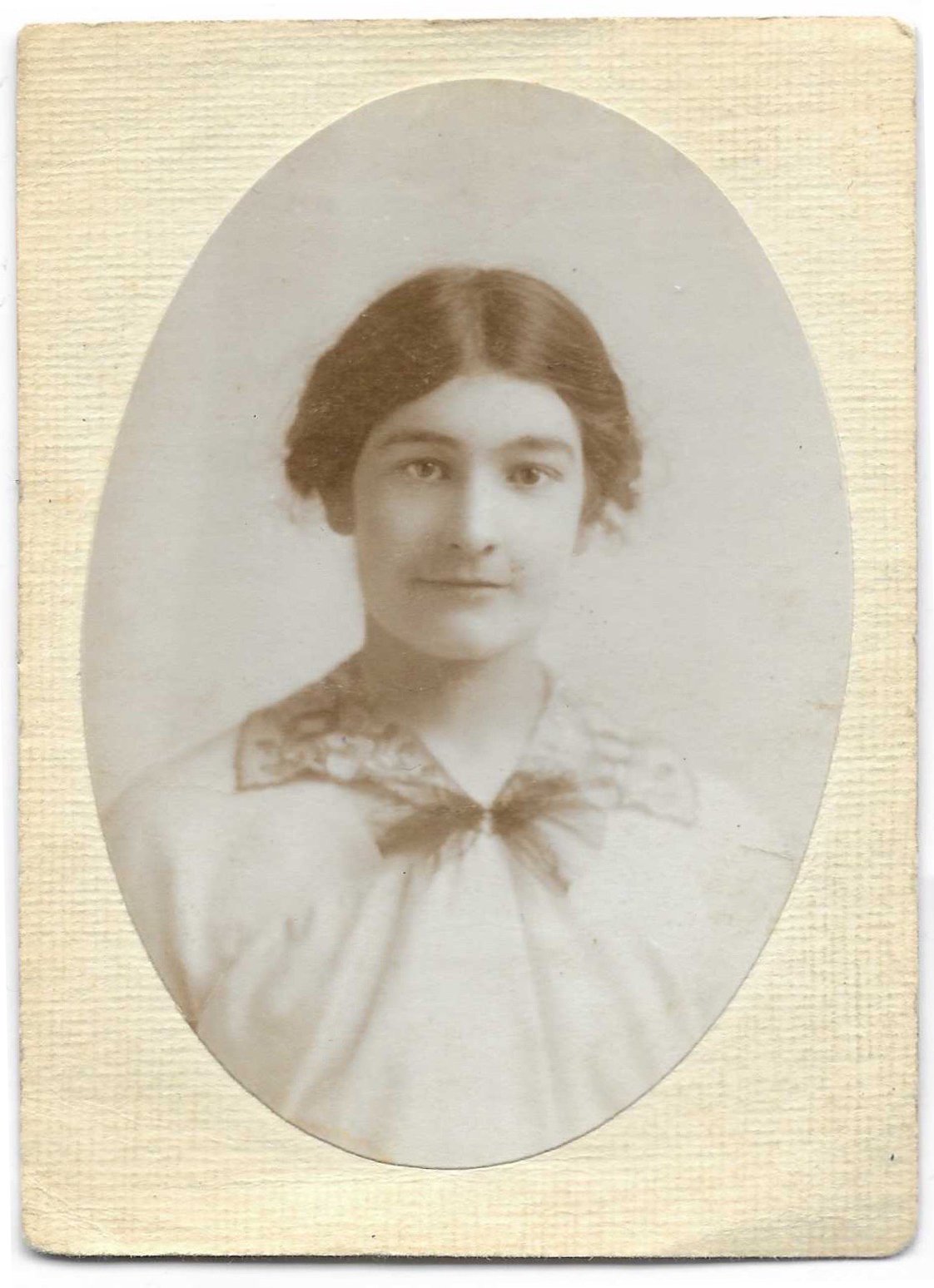 1913 Maud Morley