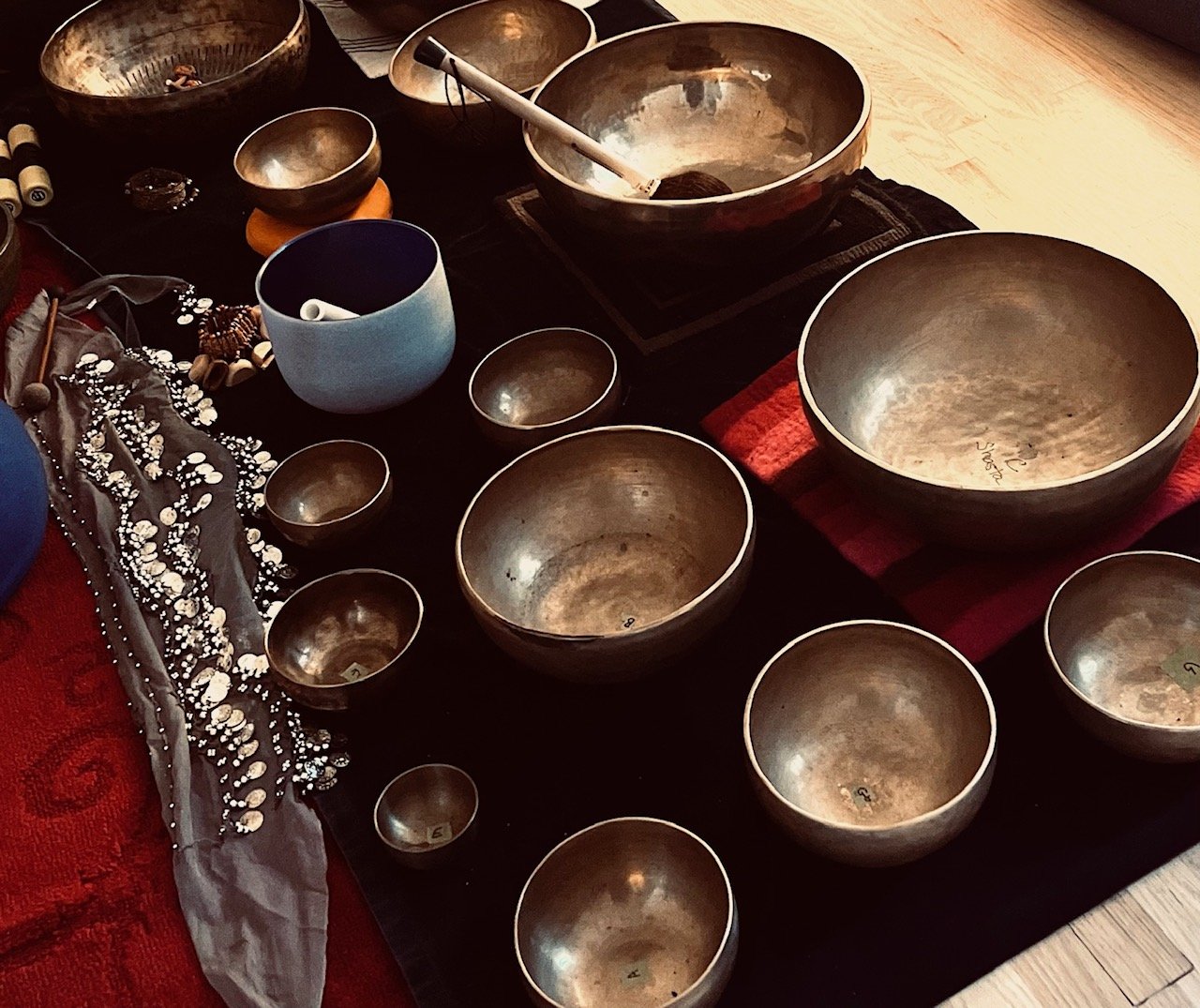 LISTEN WITH US: MELE LUNA SOUND IMMERSION