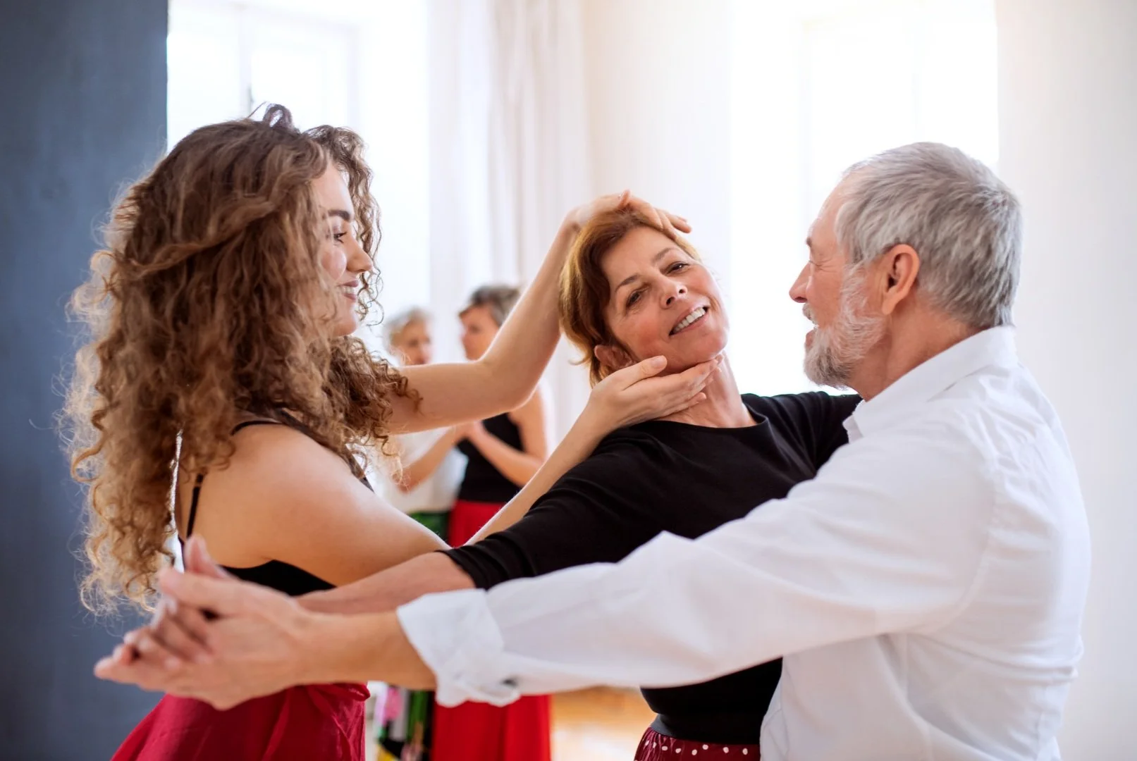 Participantes en un taller de danzaterapia de Grupo Crece