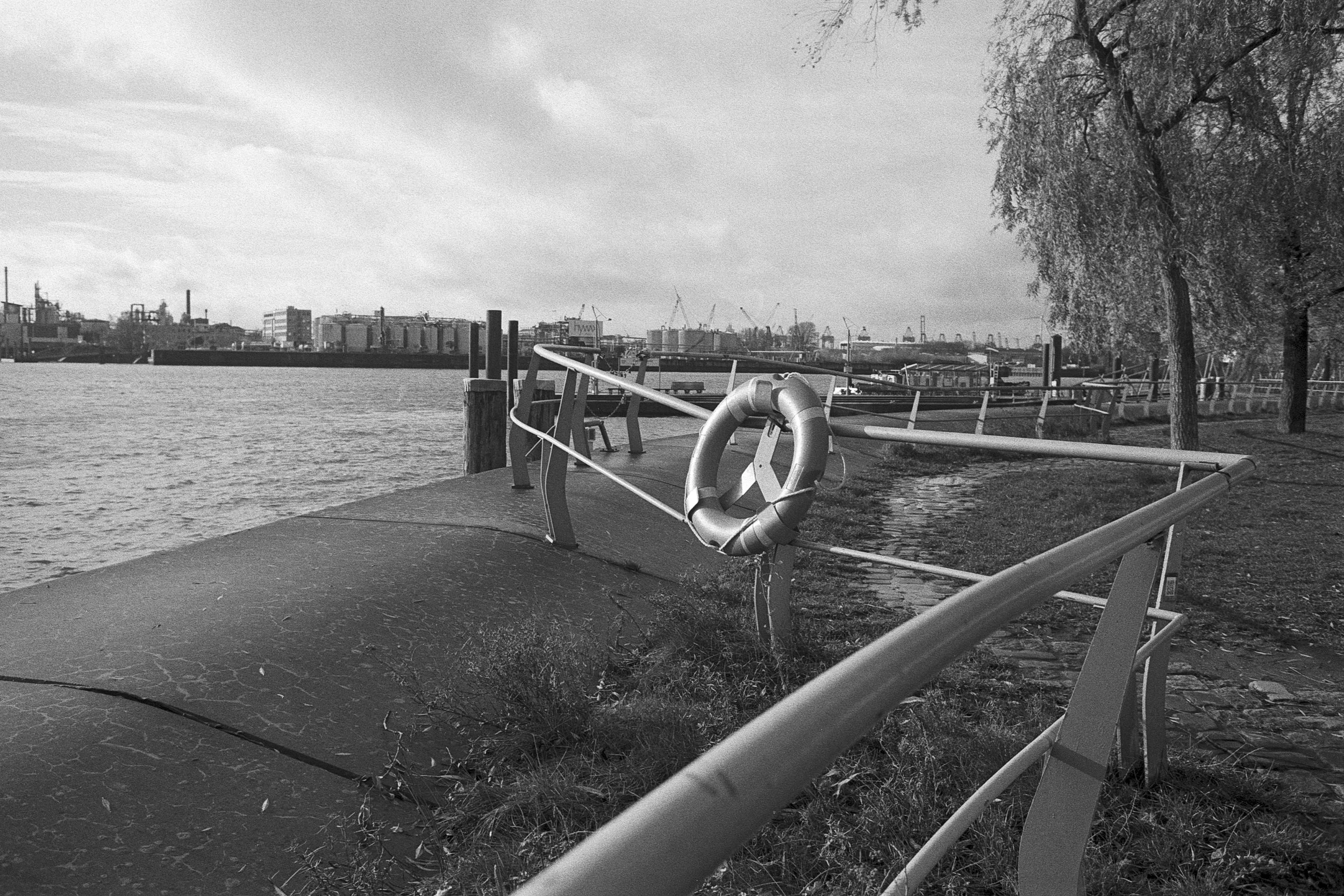 hamburg_book-1.jpg