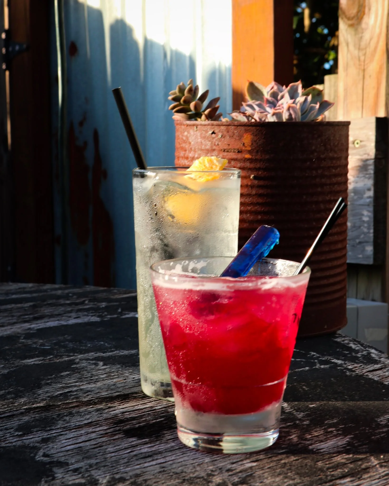 ✌️Two new cocktails for your taste buds!✌️

Barracks Berry Sour ~ Bourbon, Blueberry, Cardamom &amp; Lemon
Poydras Pineapple Gin Fizz ~ Gin, Rosemary, Pineapple &amp; Soda