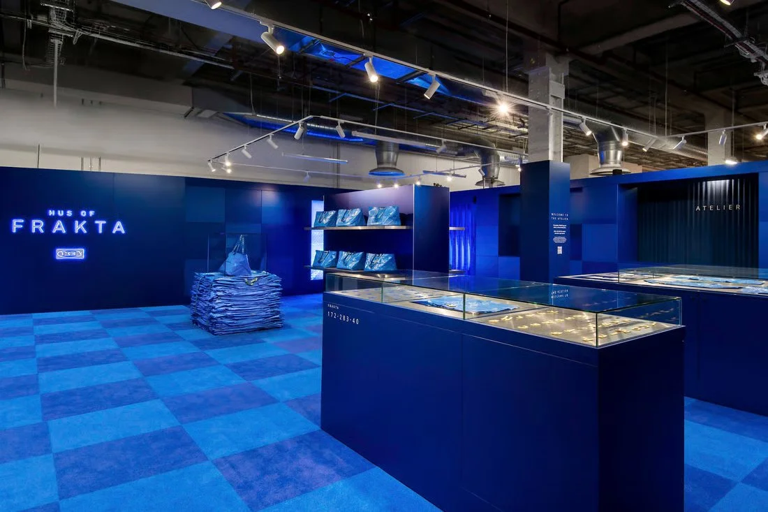 zoomed-out-photo-of-the-show-stopper-frakta-bag-b5e54a1fd4ca54361bfa6d8410002667 copy.jpg