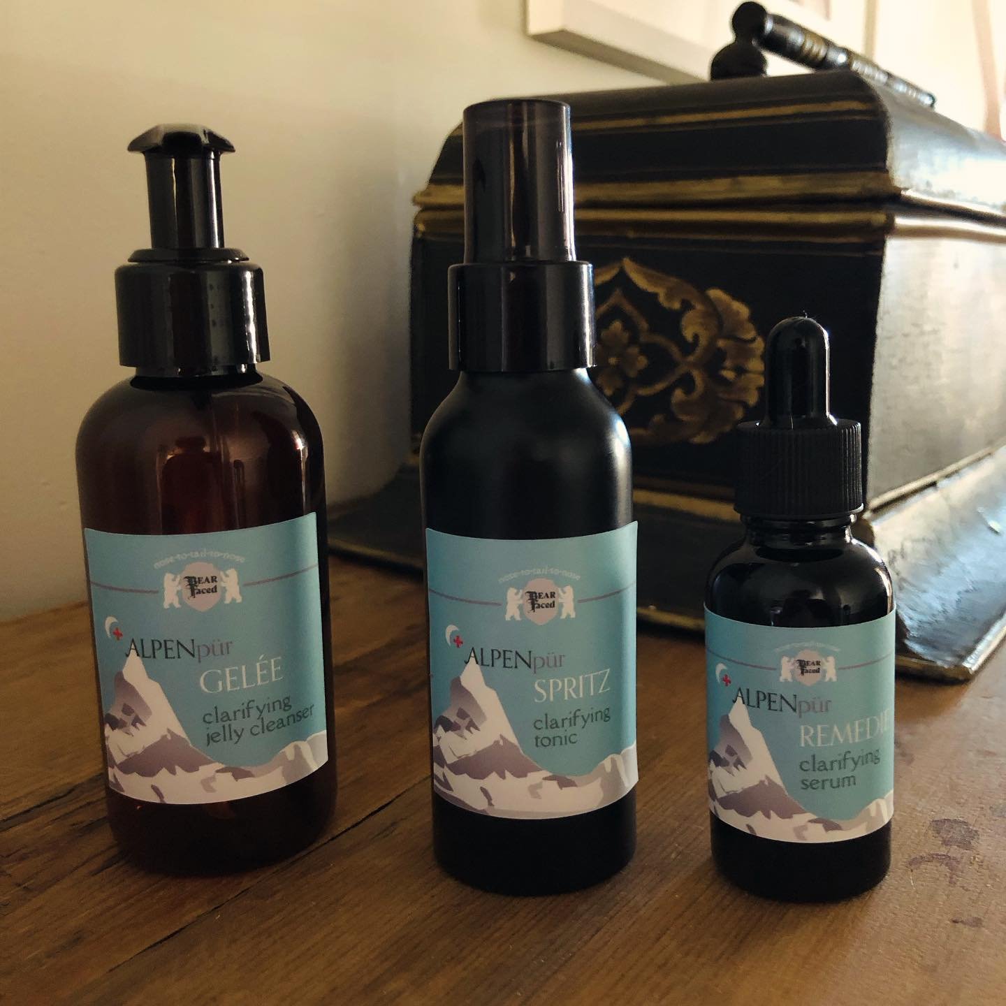 🇨🇭🏔️🇨🇭 C L A R I F Y 💧

3 of 10 new products available in the shop next week. Can&rsquo;t wait to help customers who are targeting troubled complexions&hellip; we&rsquo;ve got lots of support for that exhausting journey 🙏🏽