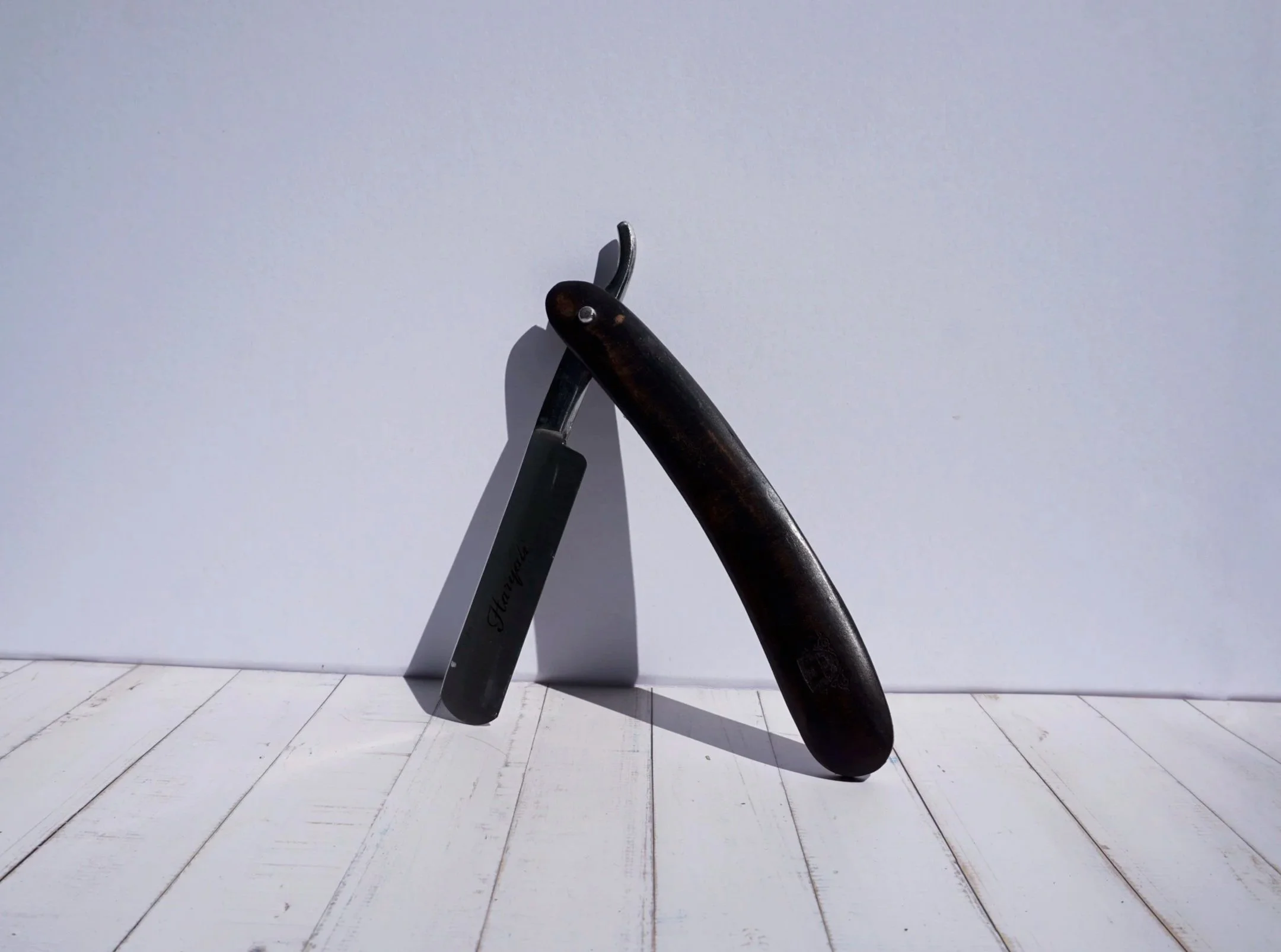 Cut Throat Razor.  #CR261BTR