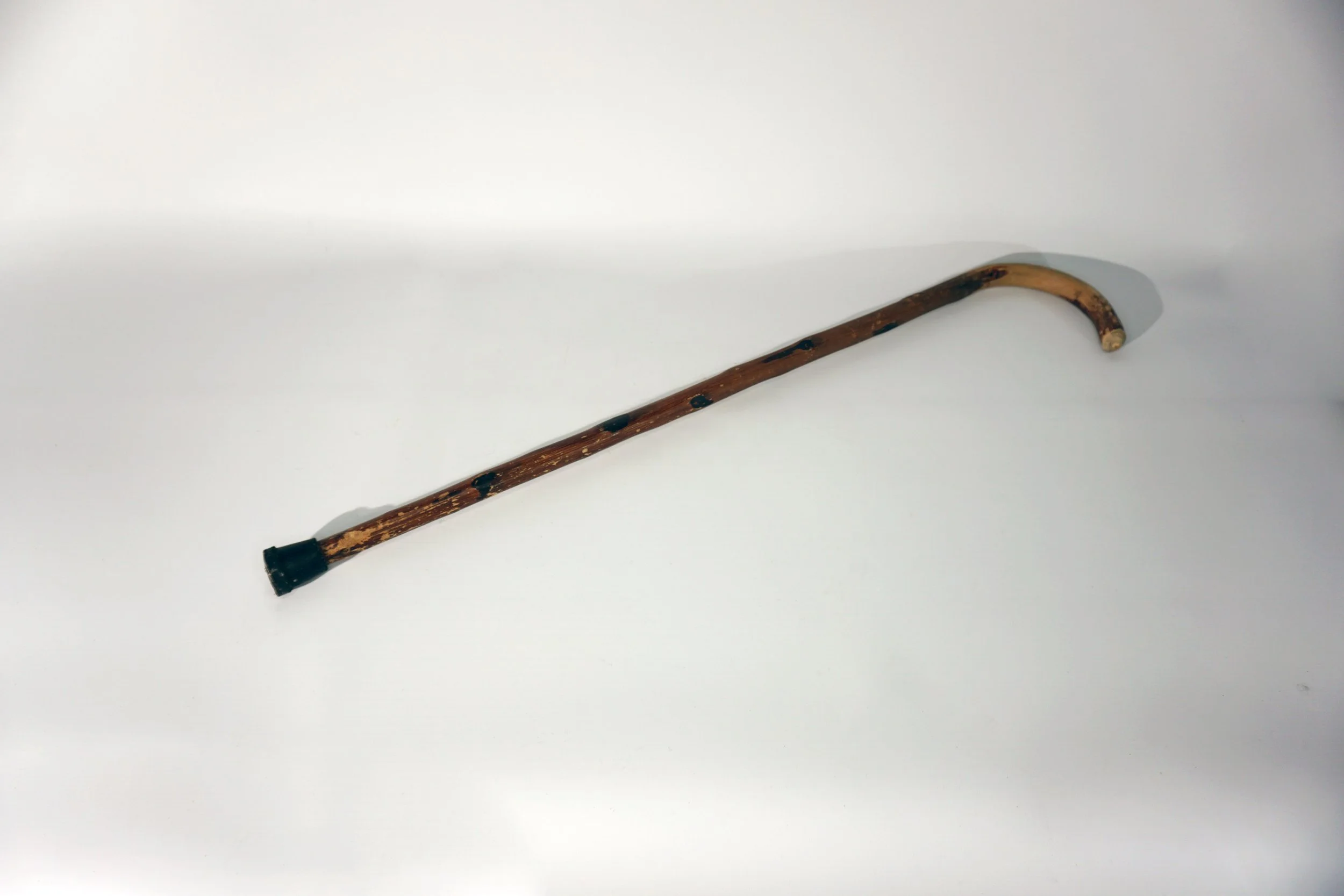 Antique Wood Cane.  #WC269MIS
