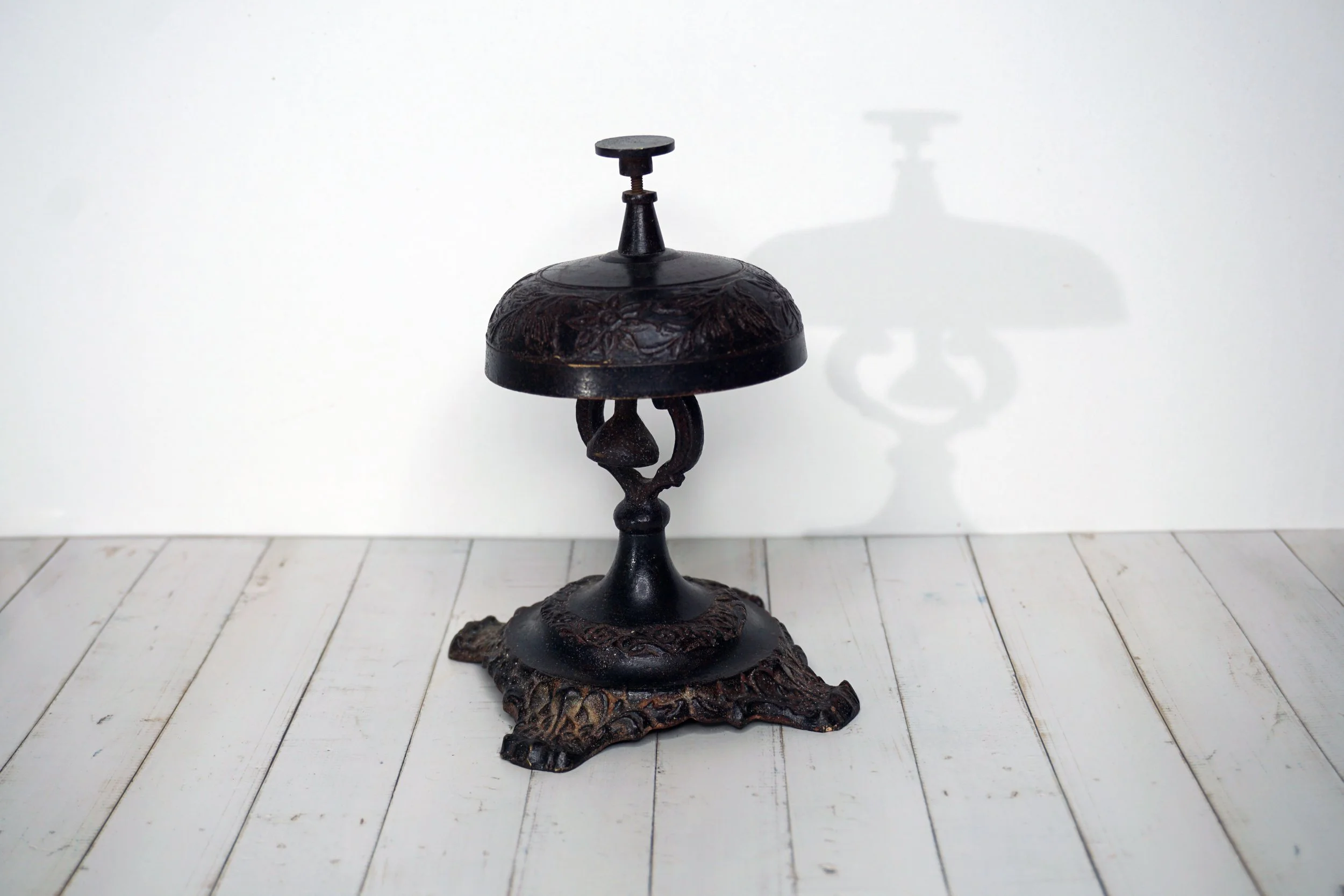 Antique Iron Bell.  #IB262MIS