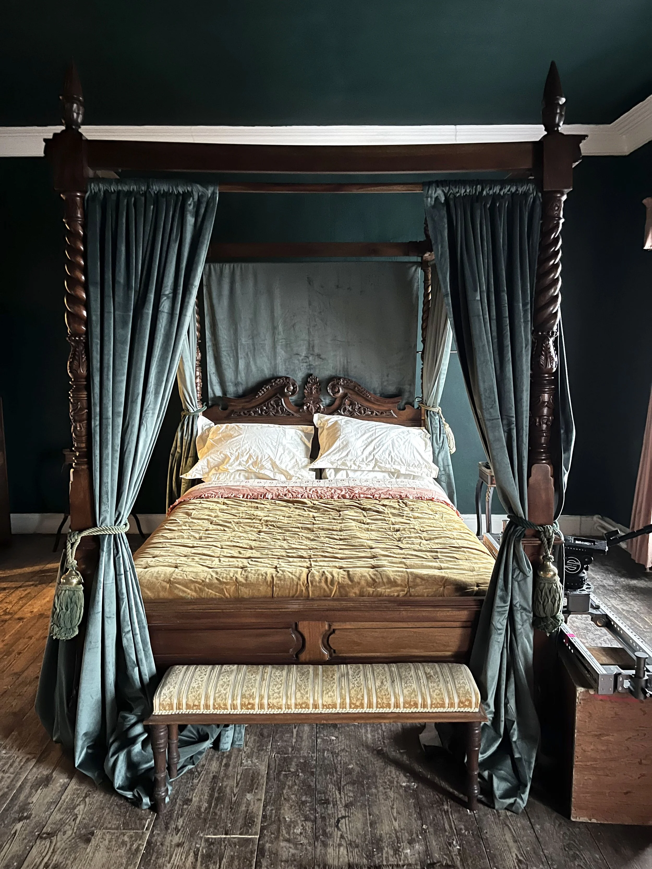 Four Poster Victorian Bed Frame.  #VB2615HMW