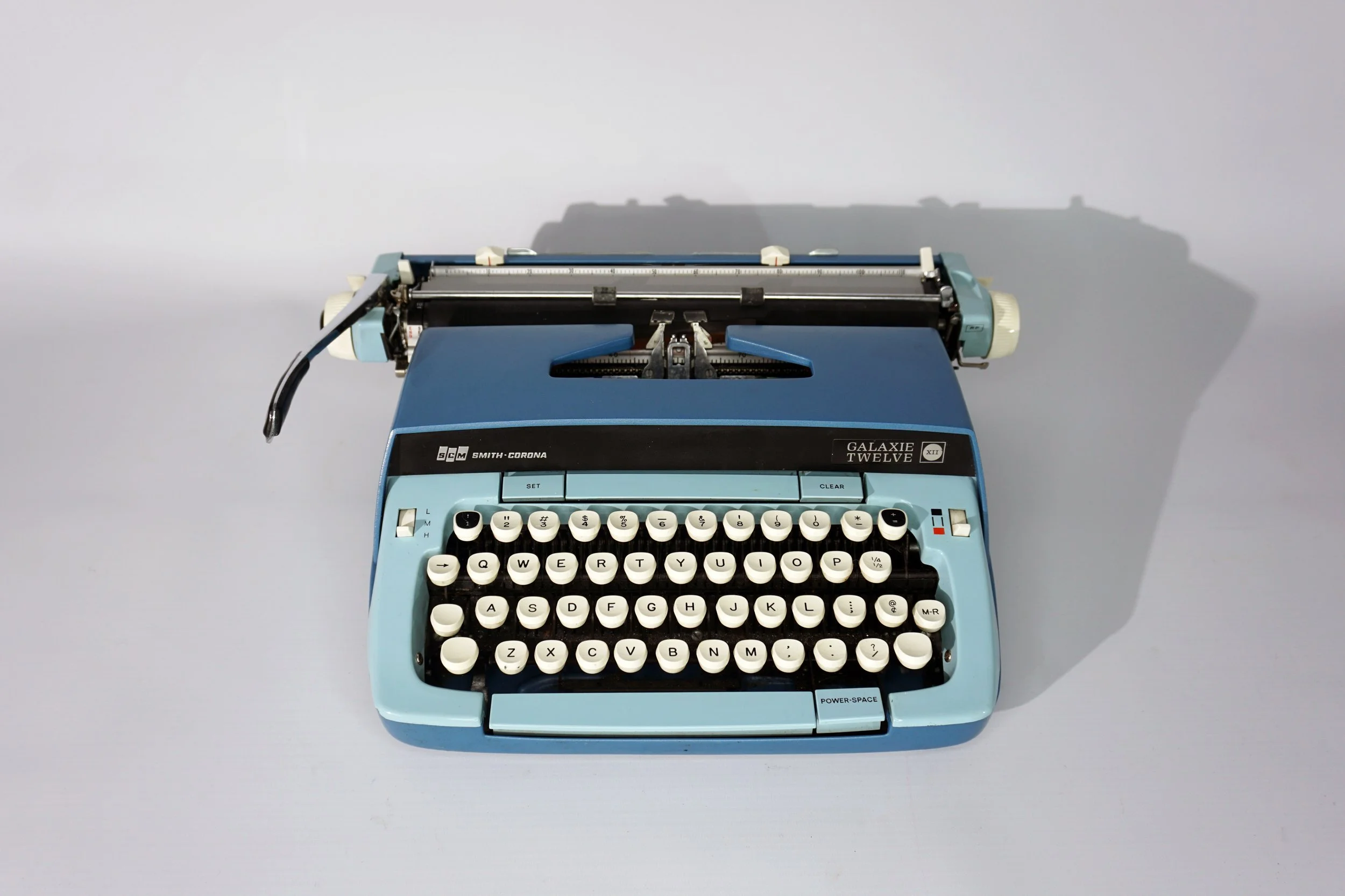 Smith Corona Galaxie XII Typewriter & black case.  #TB2617HMW