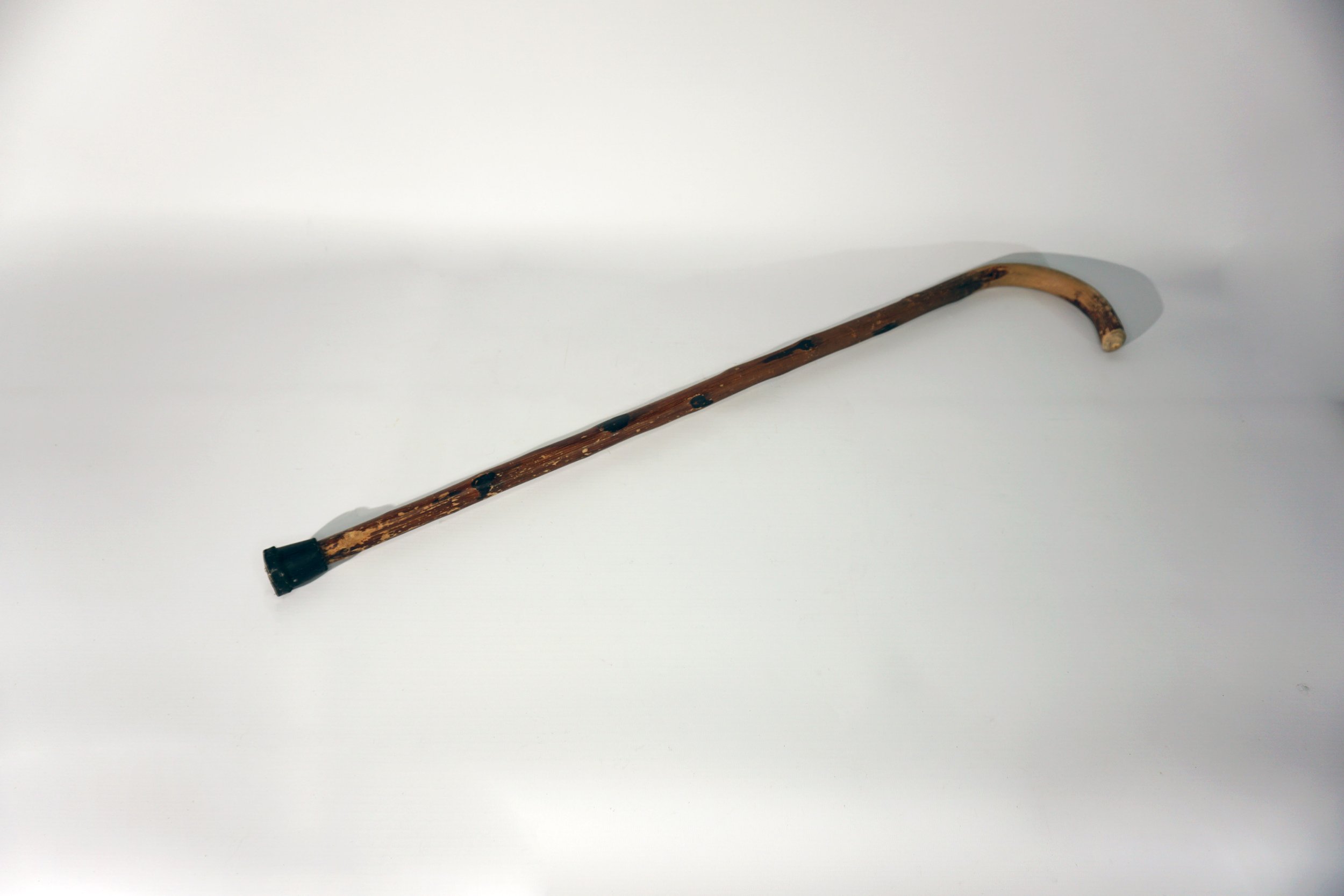 Antique Wood Cane.  #WC269MIS
