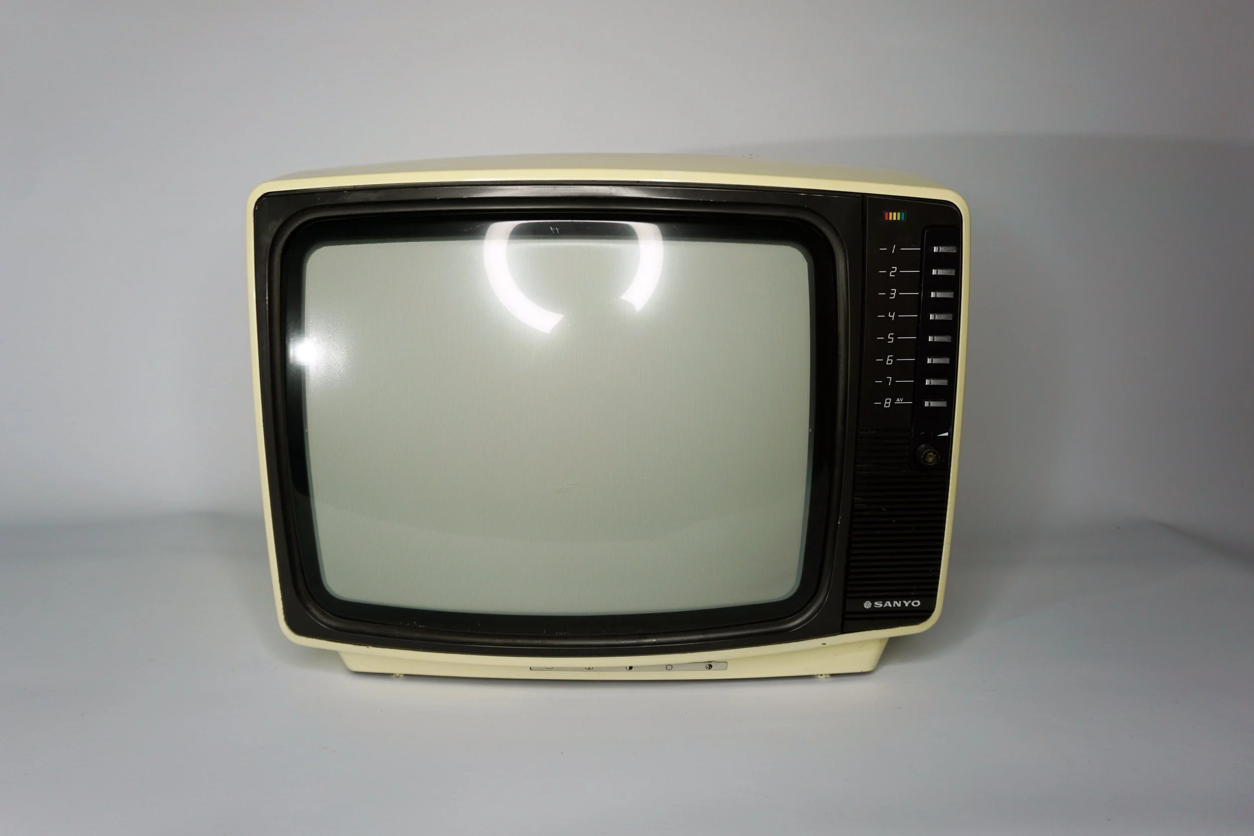 Sanyo Television.  #ST2613ELC