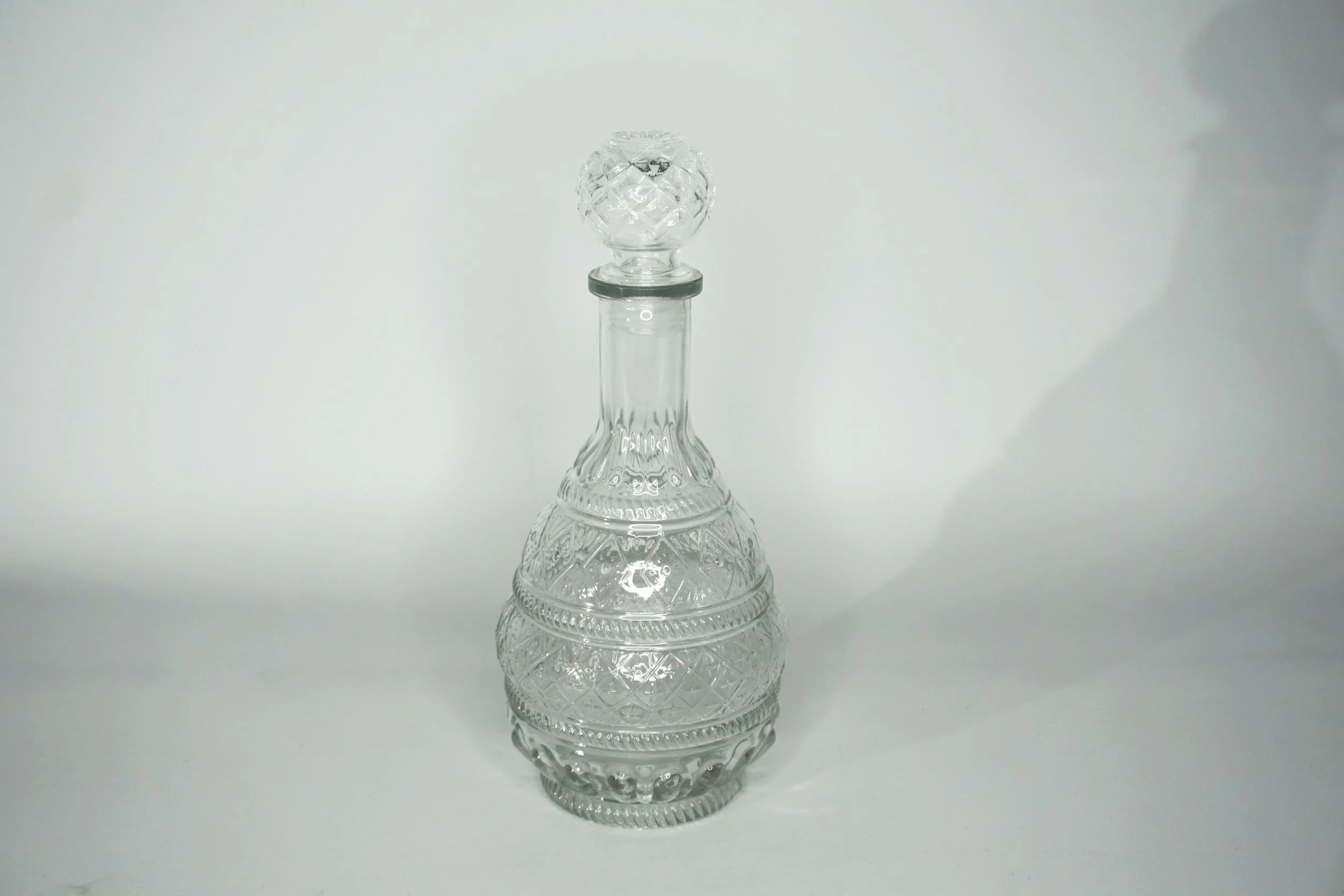 Glass Decanter, round.  #GD264GLW