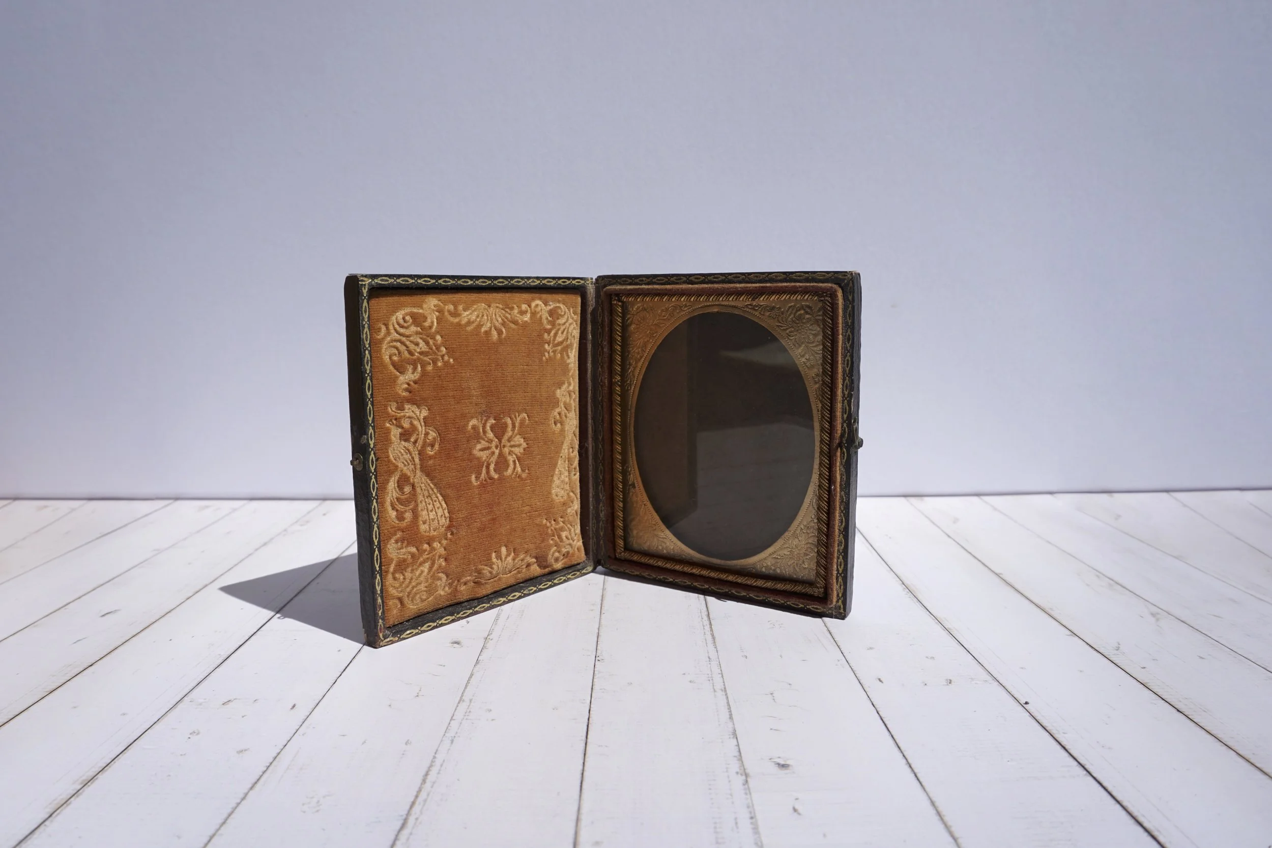 Victorian Wet-plate Photo Frame, ochre.  #VF261HMW