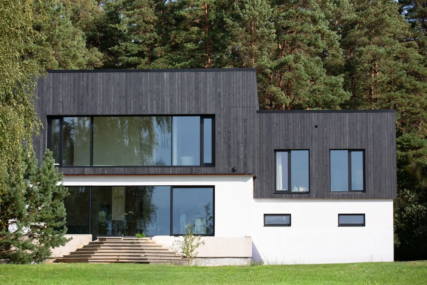 Privātmāja Baltezerā ar panorāmas alumīnija logiem