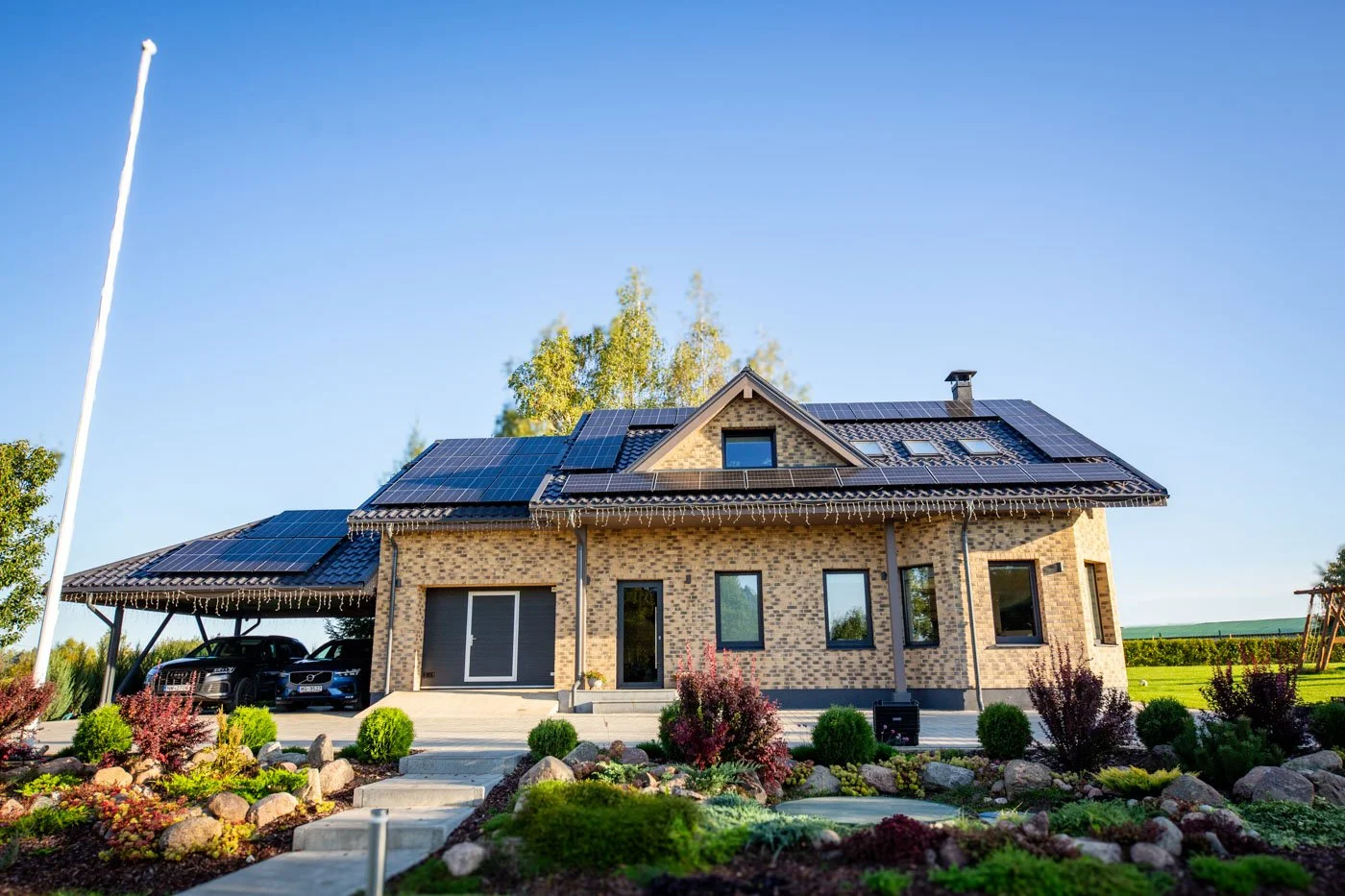 Privātmāja Saulkalnē ar PVC logiem un alumīnija durvīm